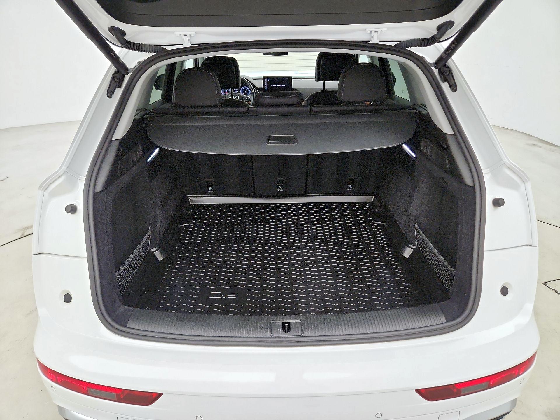 Thumbnail: 2023 Audi Q5 - 19