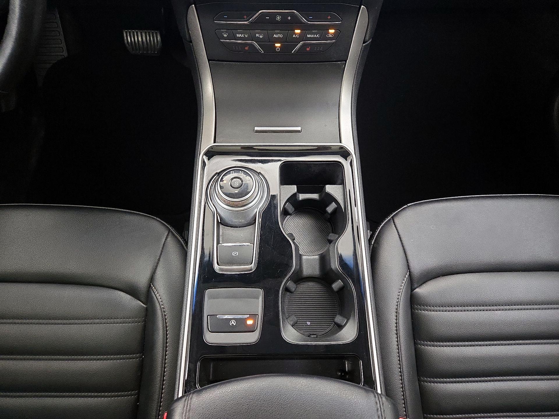 Thumbnail: 2020 Ford Edge - 18