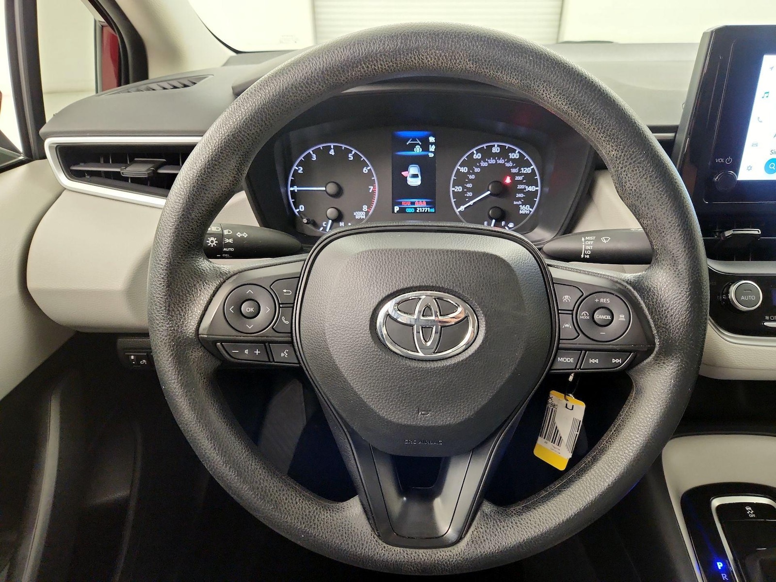 2023 Toyota Corolla LE - Photo 11