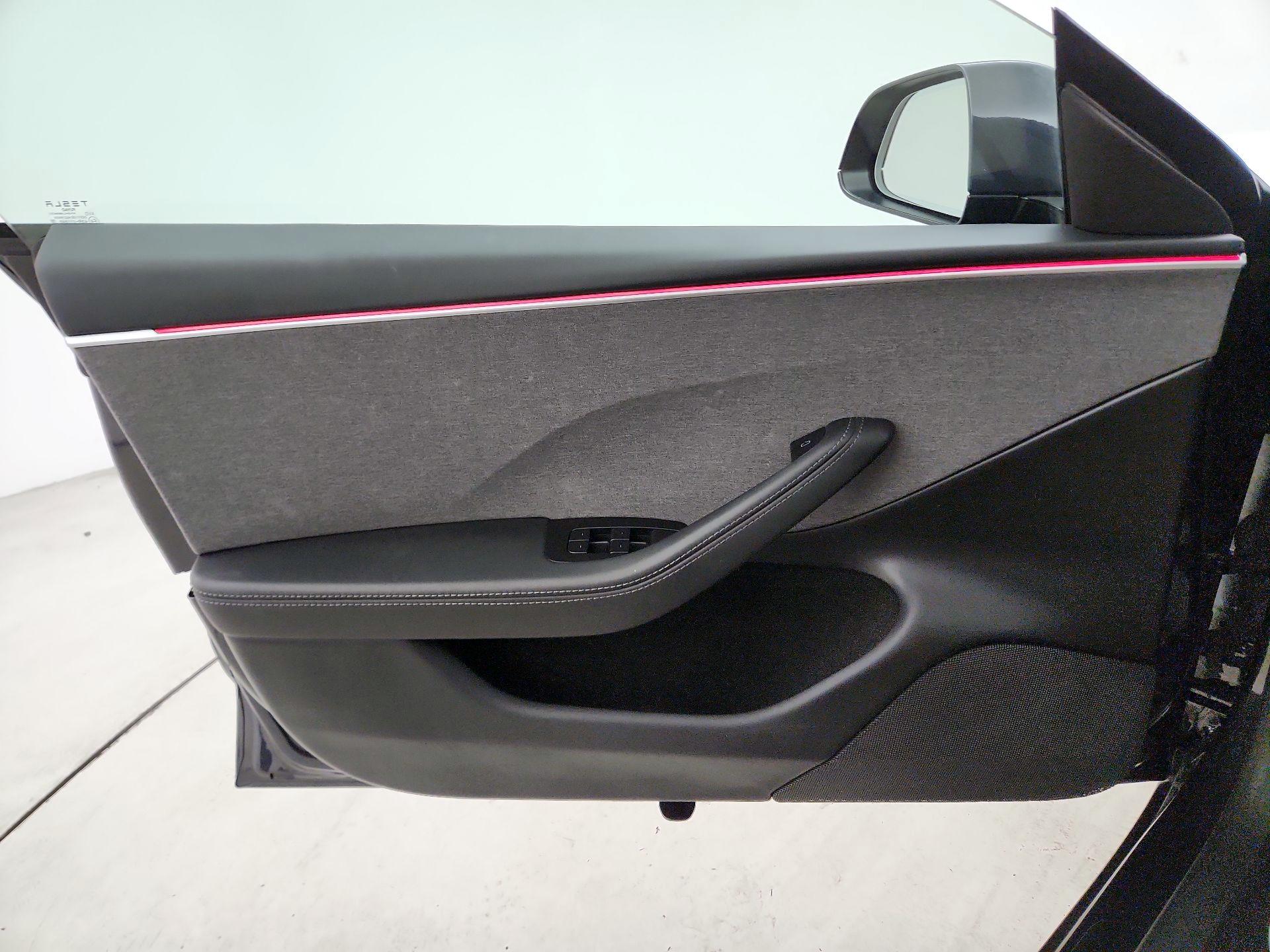 Thumbnail: 2025 Tesla Model 3 - 10