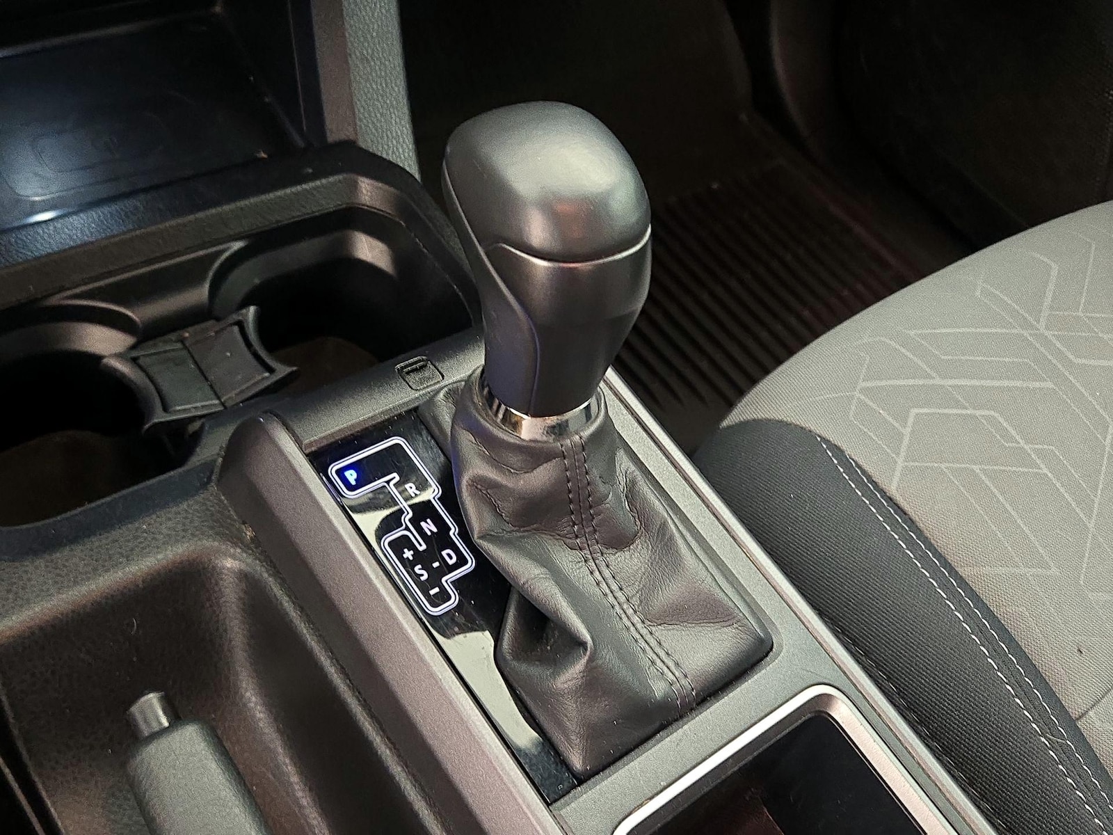 2023 Toyota Tacoma SR - Photo 18