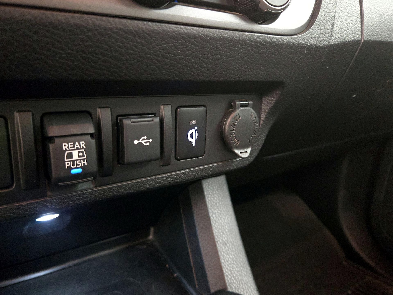 2023 Toyota Tacoma SR - Photo 19