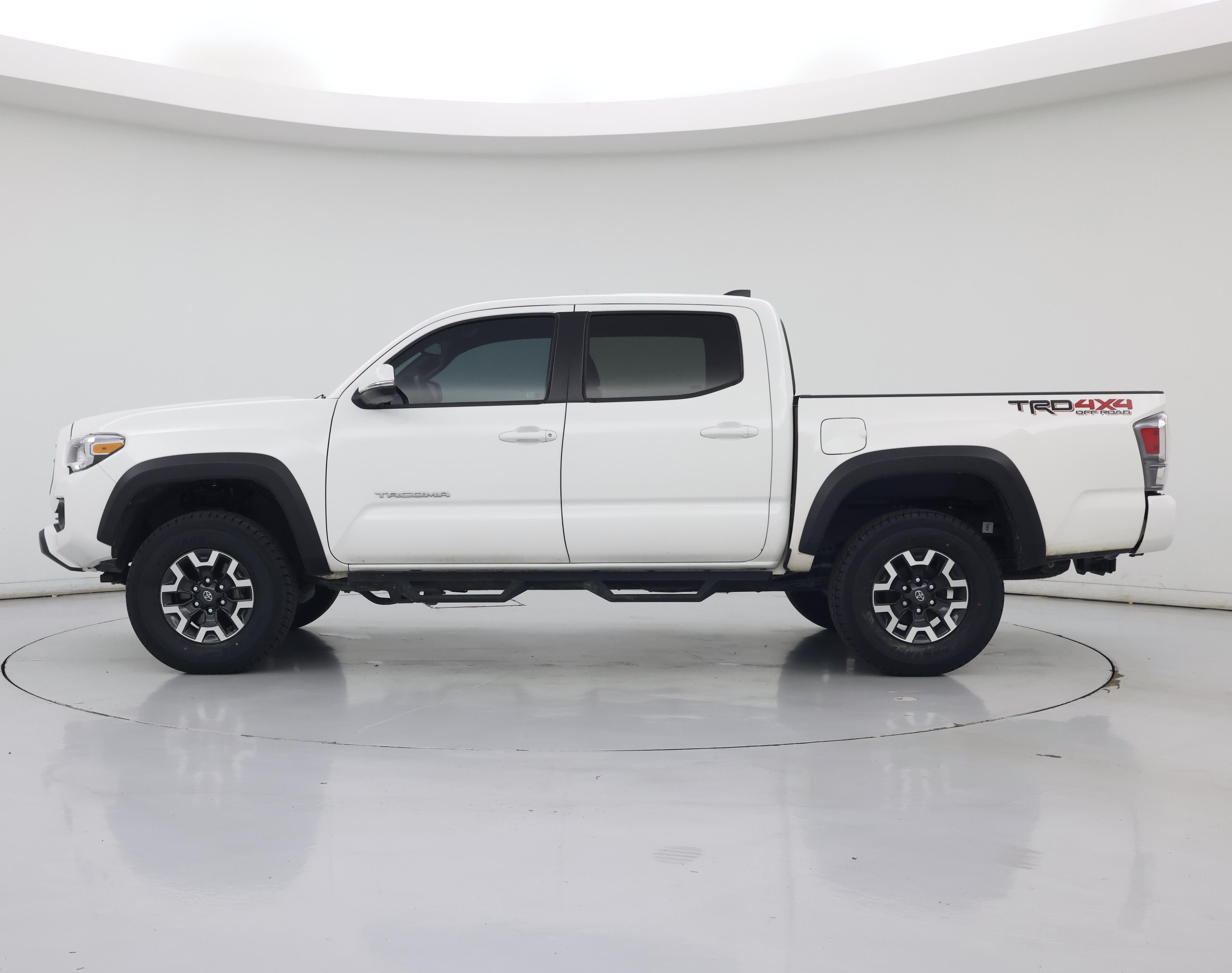 Thumbnail: 2023 Toyota Tacoma - 3