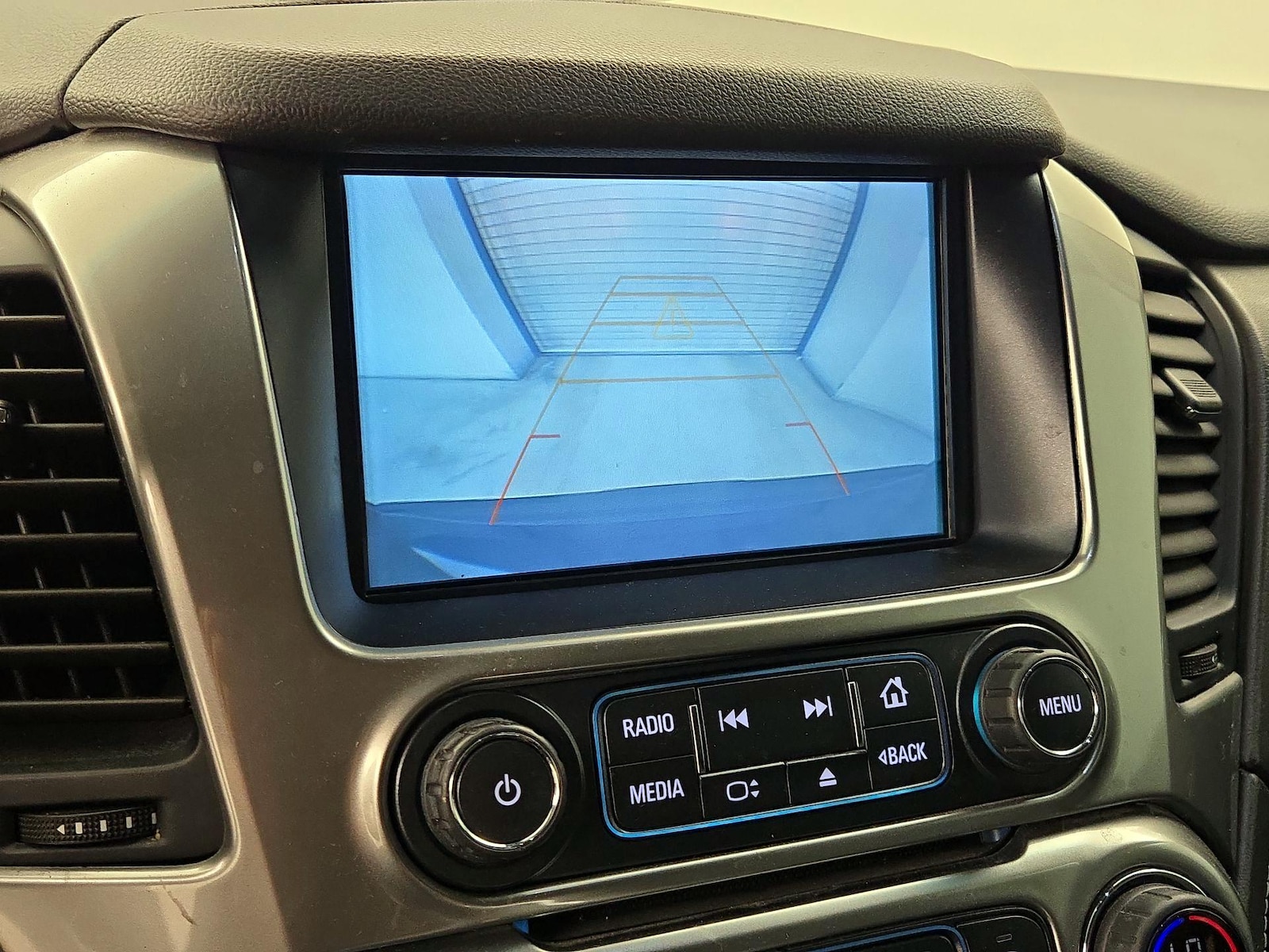2020 Chevrolet Tahoe LT - Photo 15