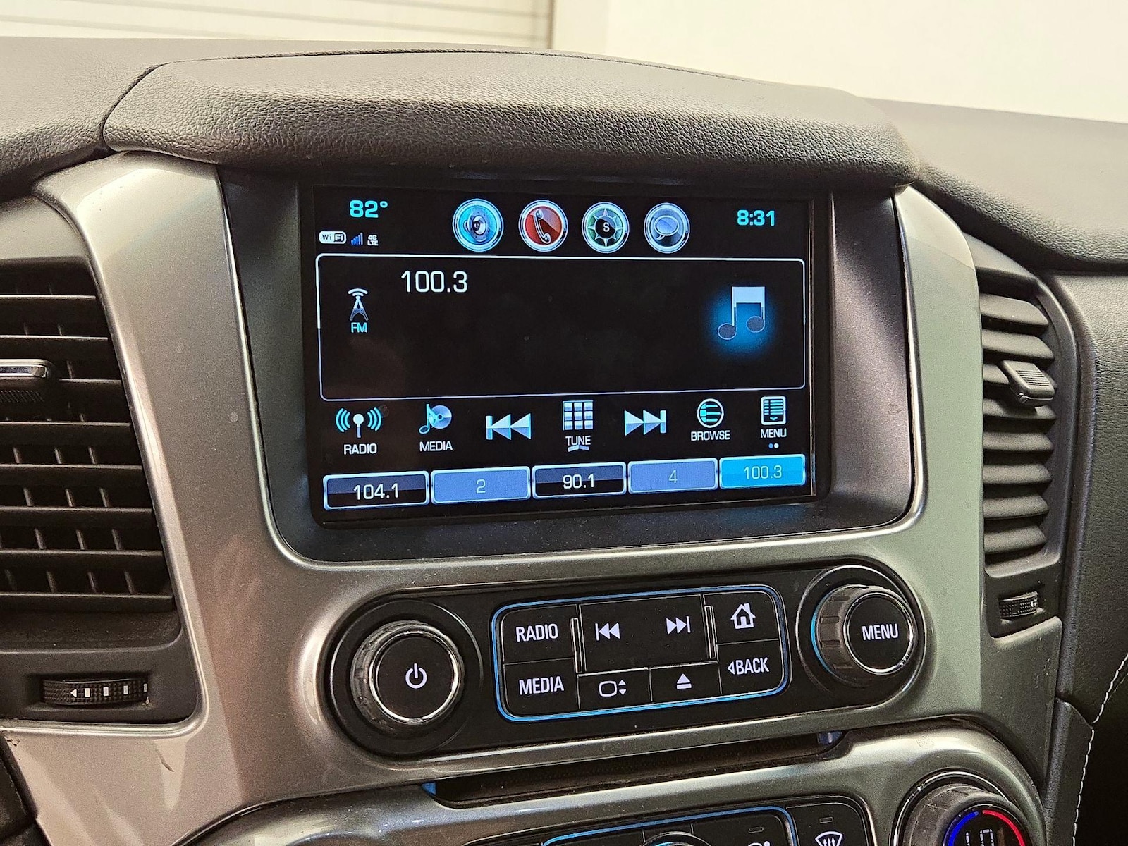 2020 Chevrolet Tahoe LT - Photo 16