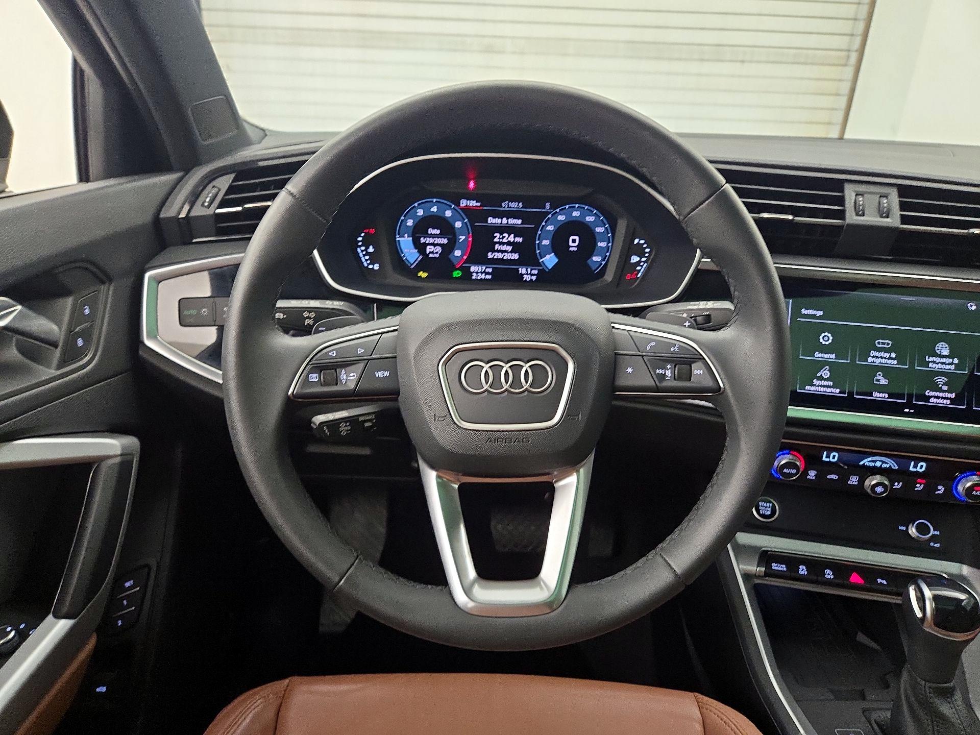 Thumbnail: 2025 Audi Q3 - 10