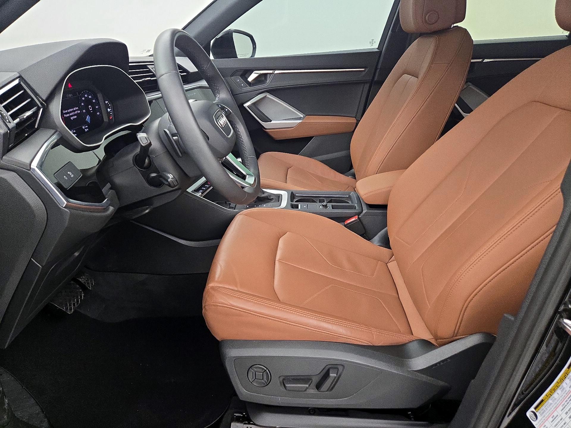 Thumbnail: 2025 Audi Q3 - 11