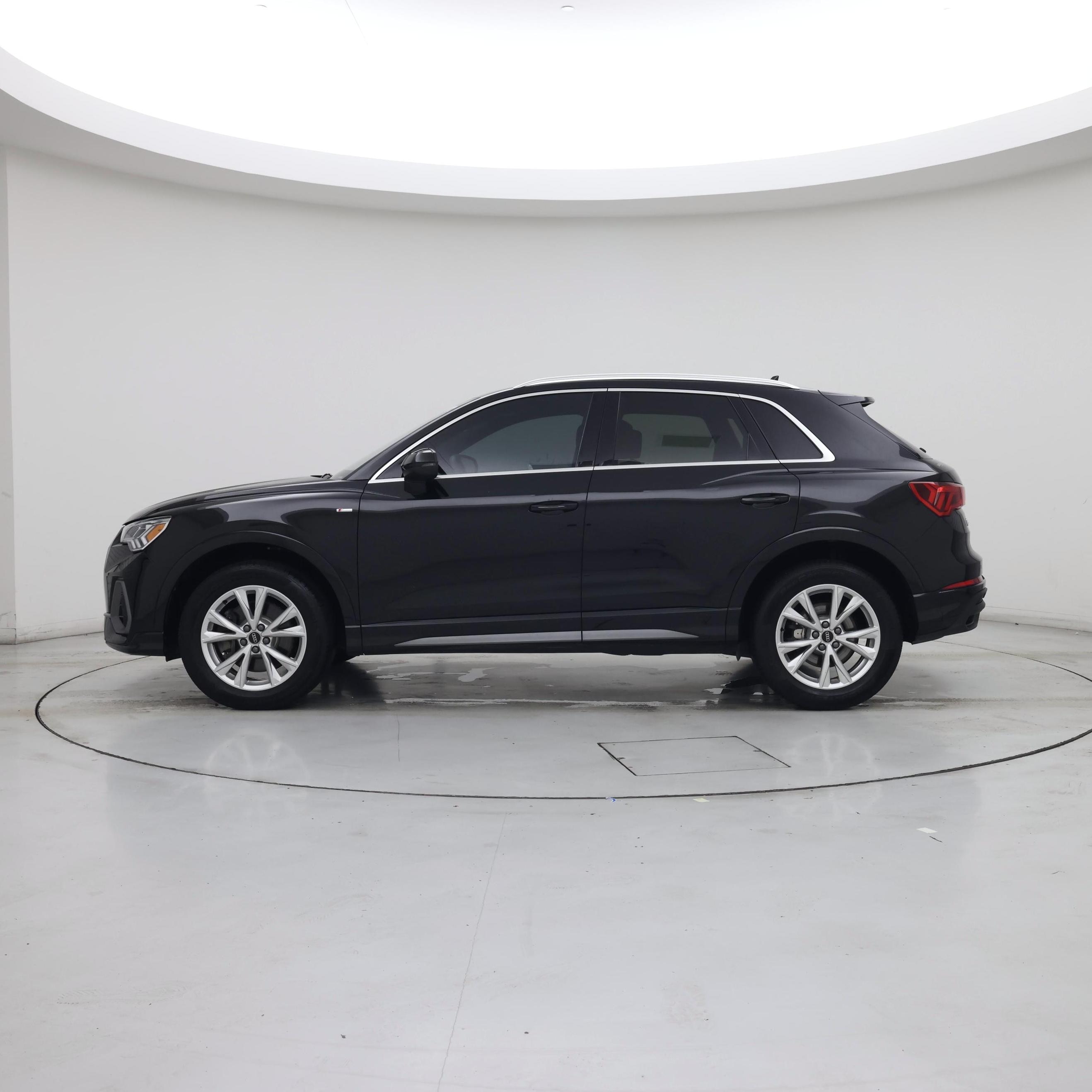 Thumbnail: 2025 Audi Q3 - 3