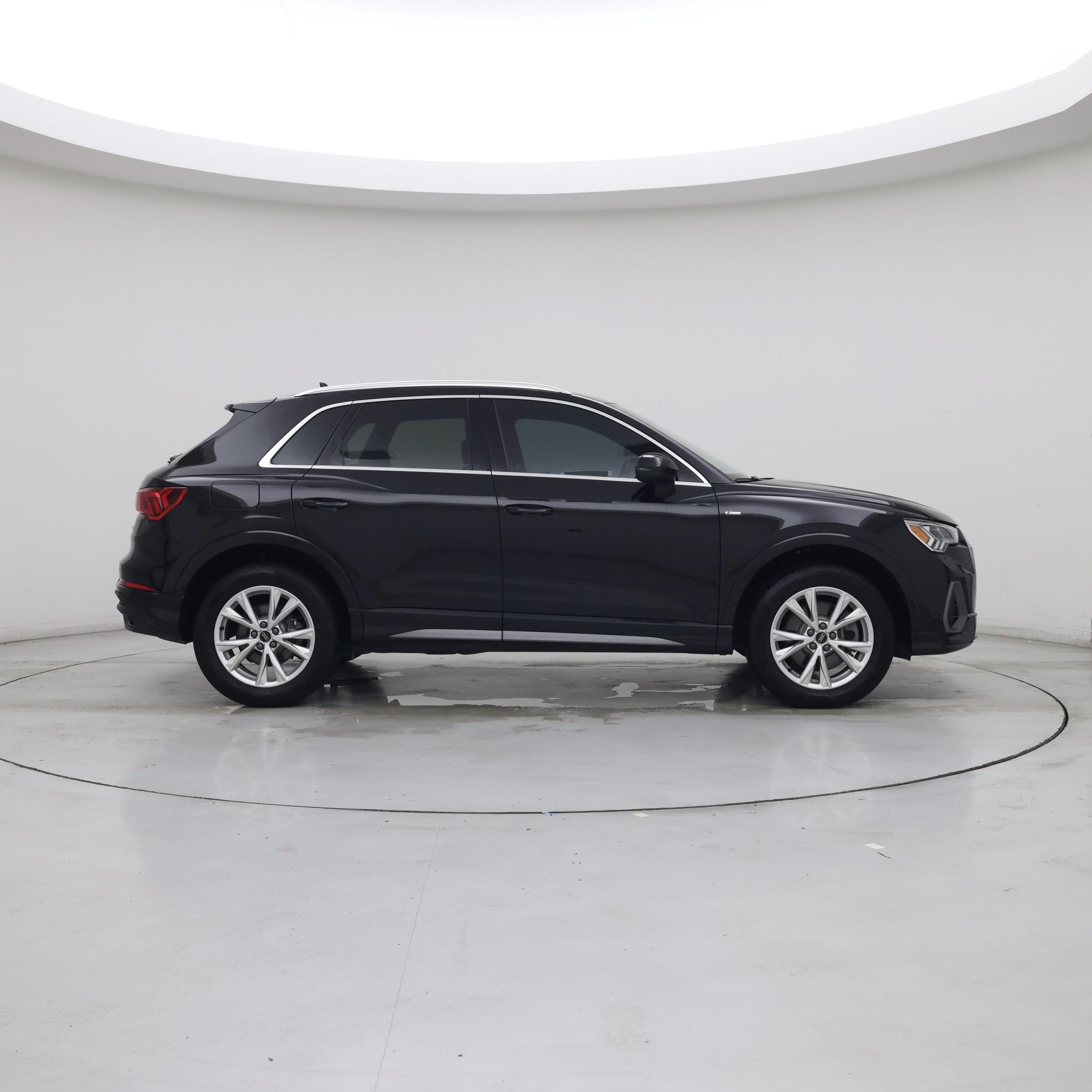 Thumbnail: 2025 Audi Q3 - 7