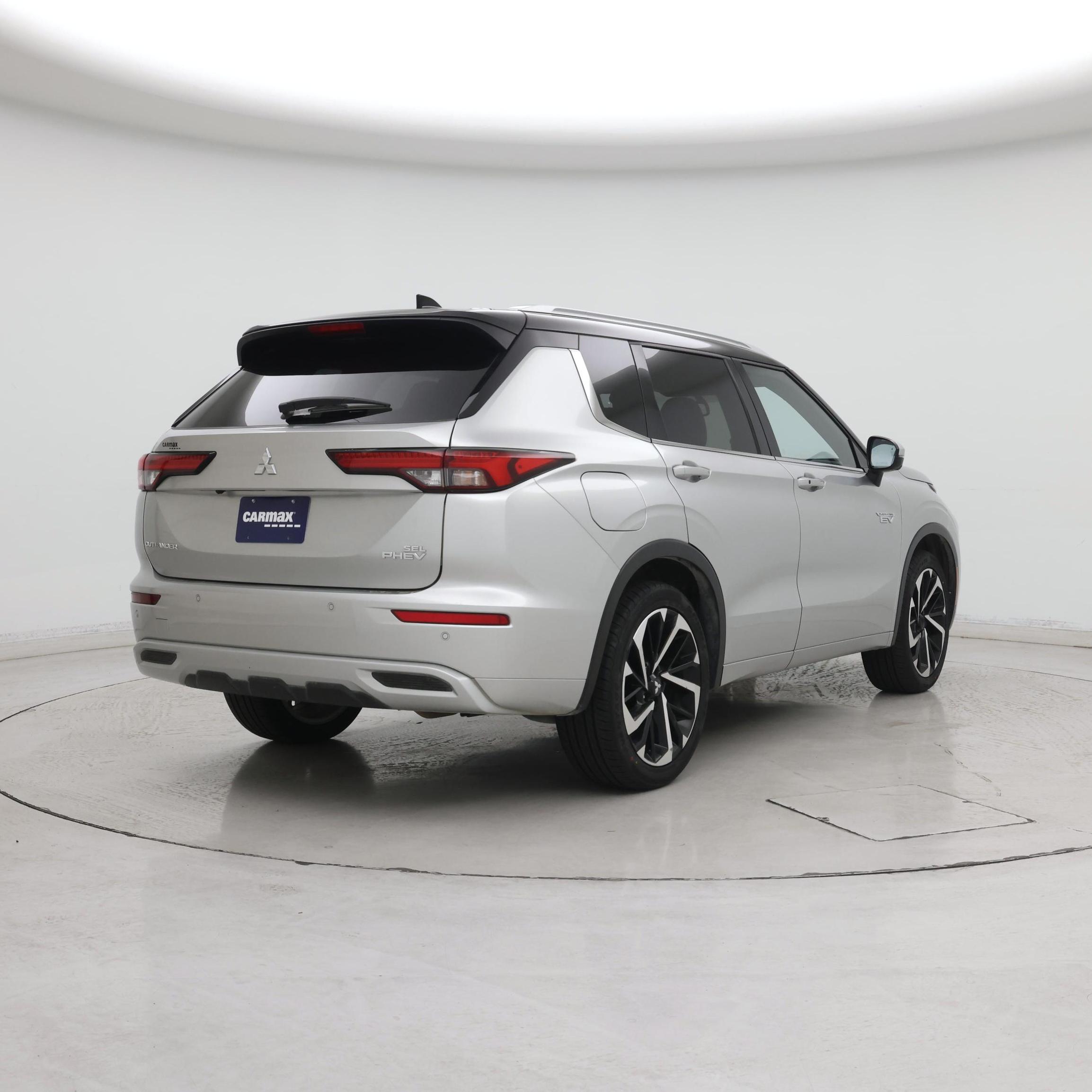 Thumbnail: 2025 Mitsubishi Outlander - 8