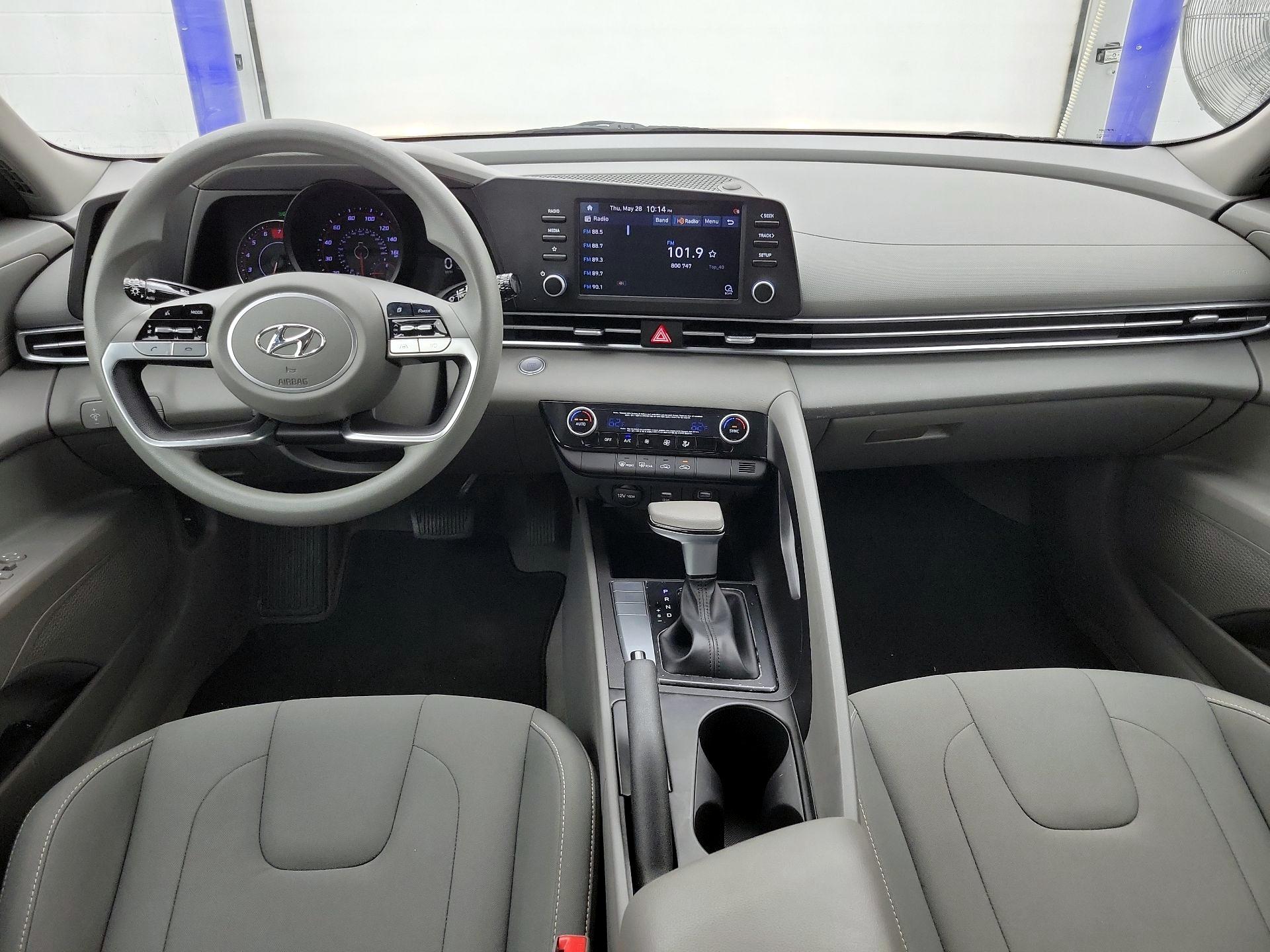 Thumbnail: 2021 Hyundai Elantra - 9