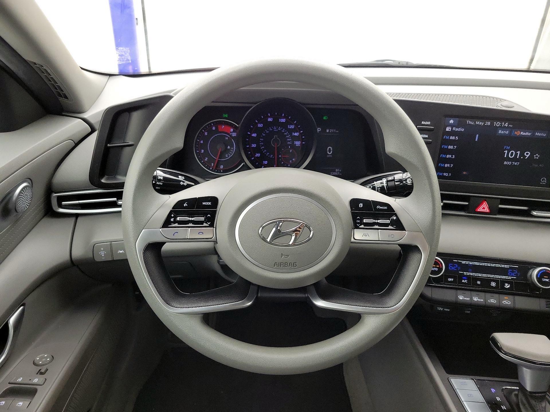 Thumbnail: 2021 Hyundai Elantra - 10