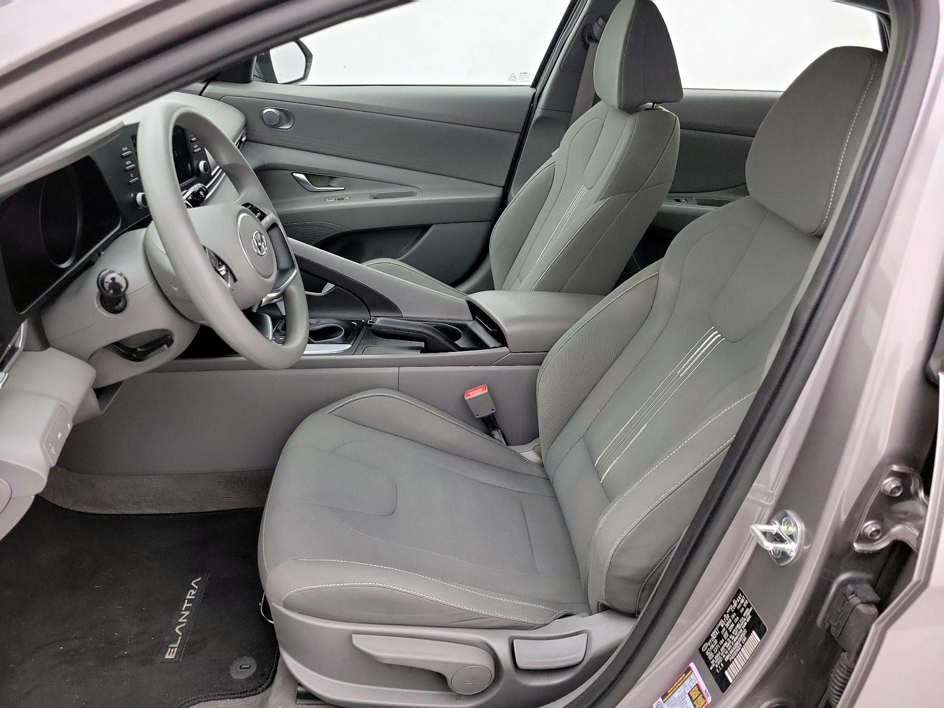 Thumbnail: 2021 Hyundai Elantra - 11