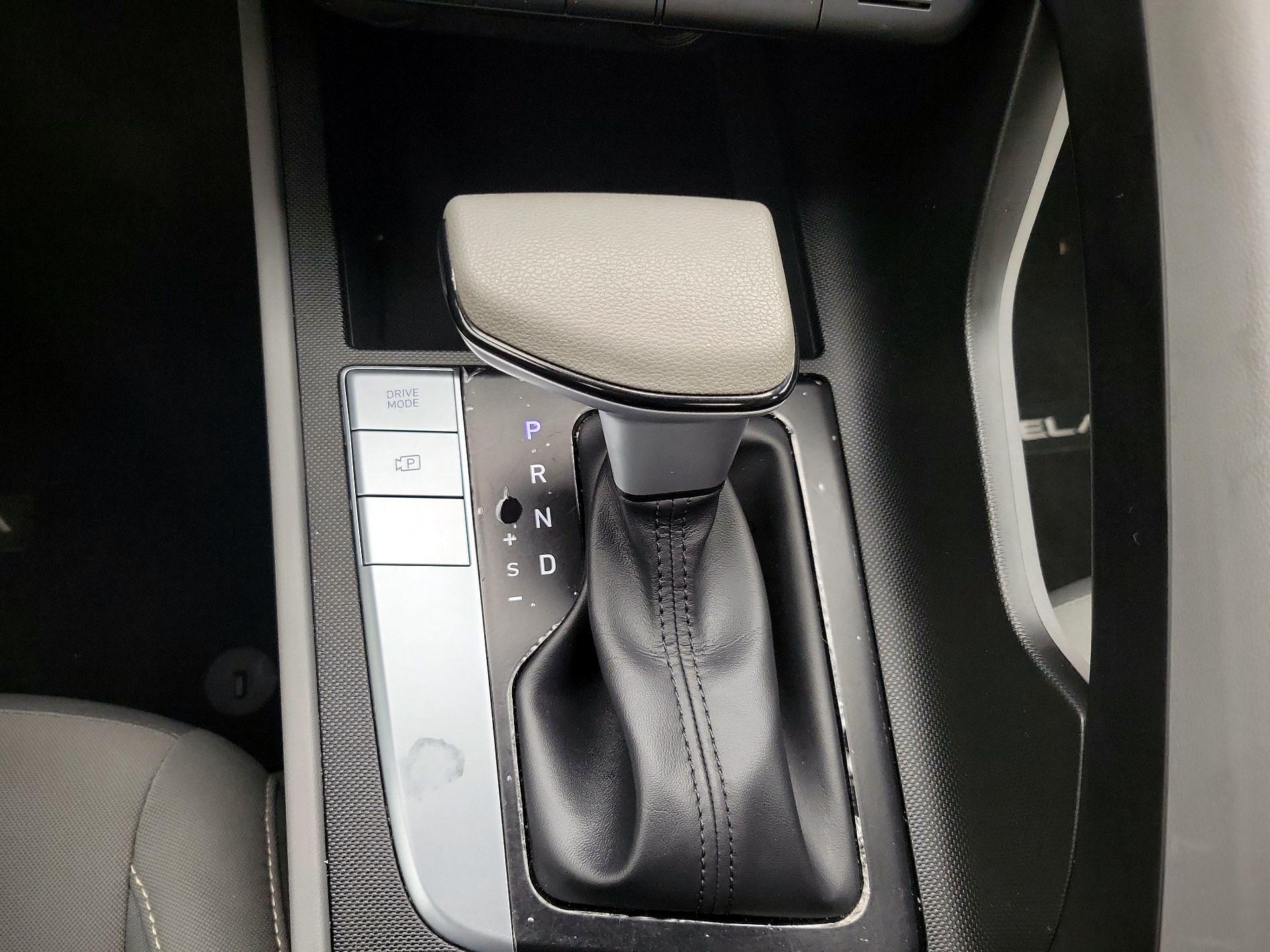 Thumbnail: 2021 Hyundai Elantra - 17