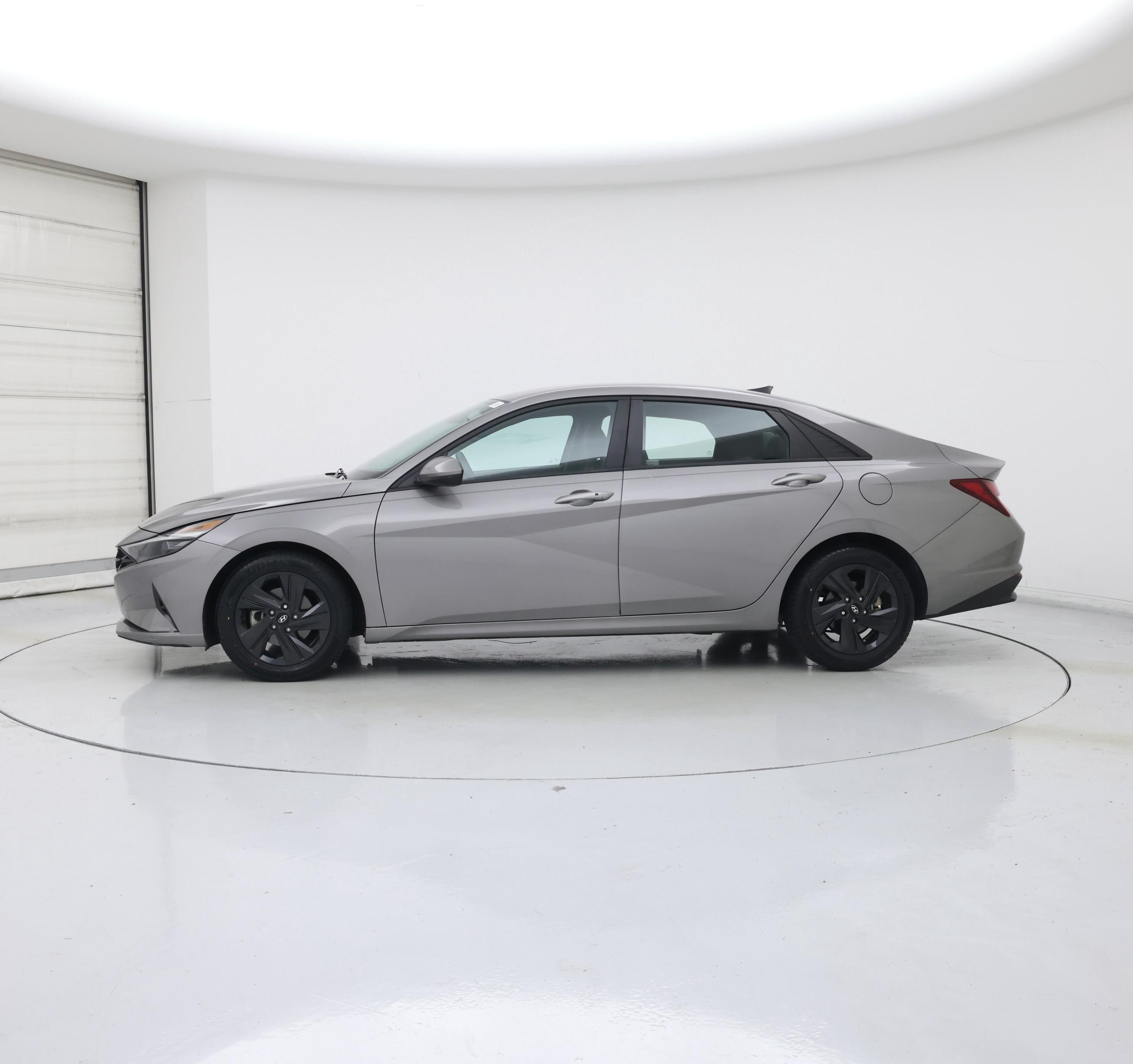 Thumbnail: 2021 Hyundai Elantra - 3