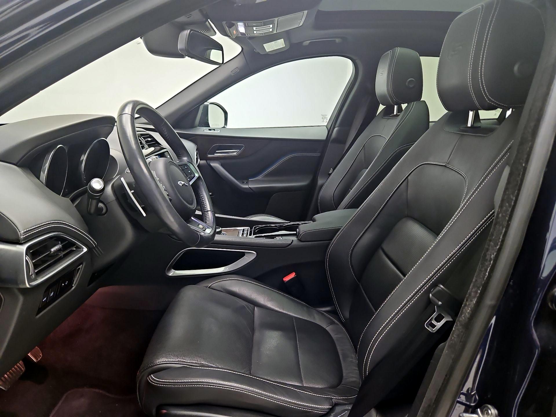 Thumbnail: 2017 Jaguar F-Pace - 11