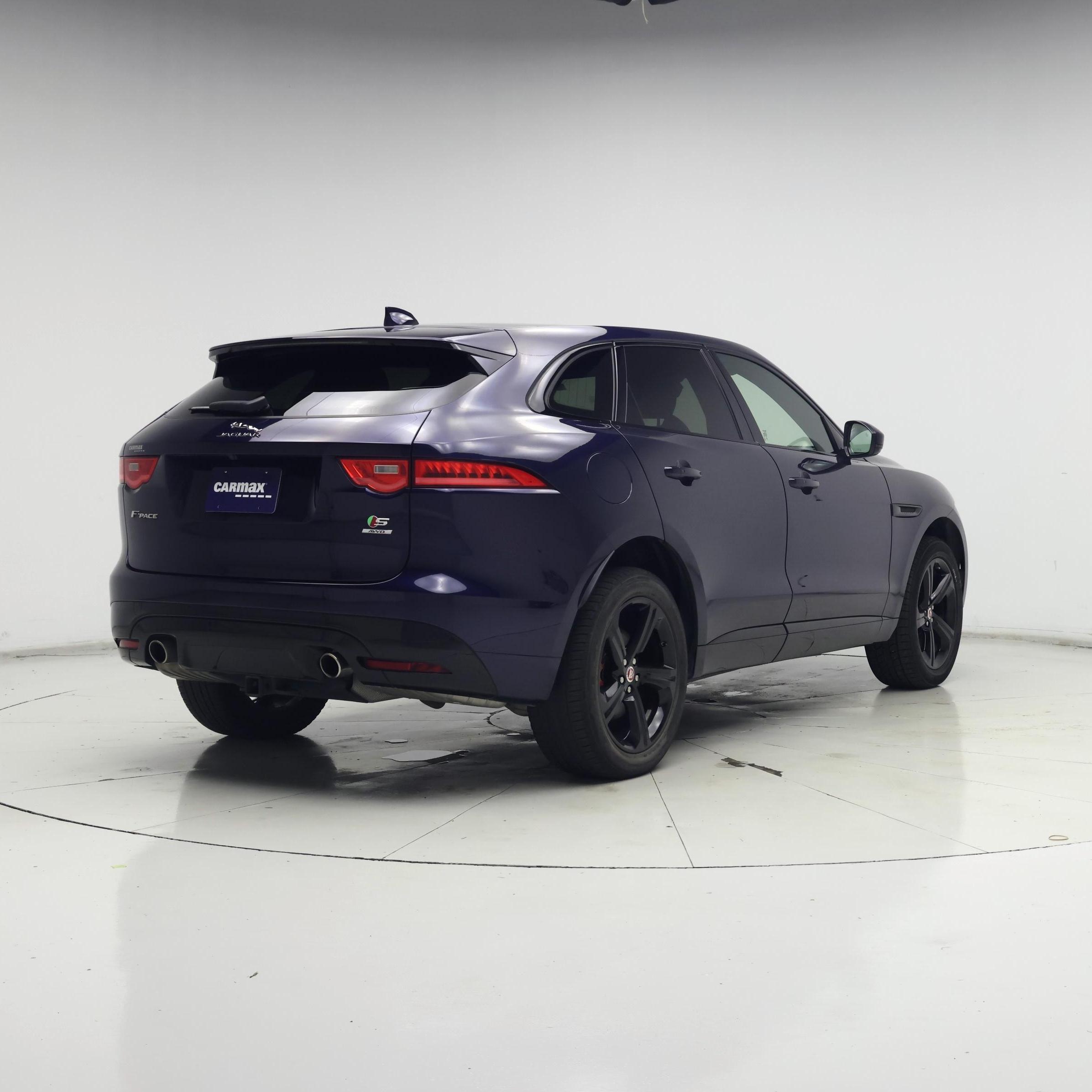 Thumbnail: 2017 Jaguar F-Pace - 8