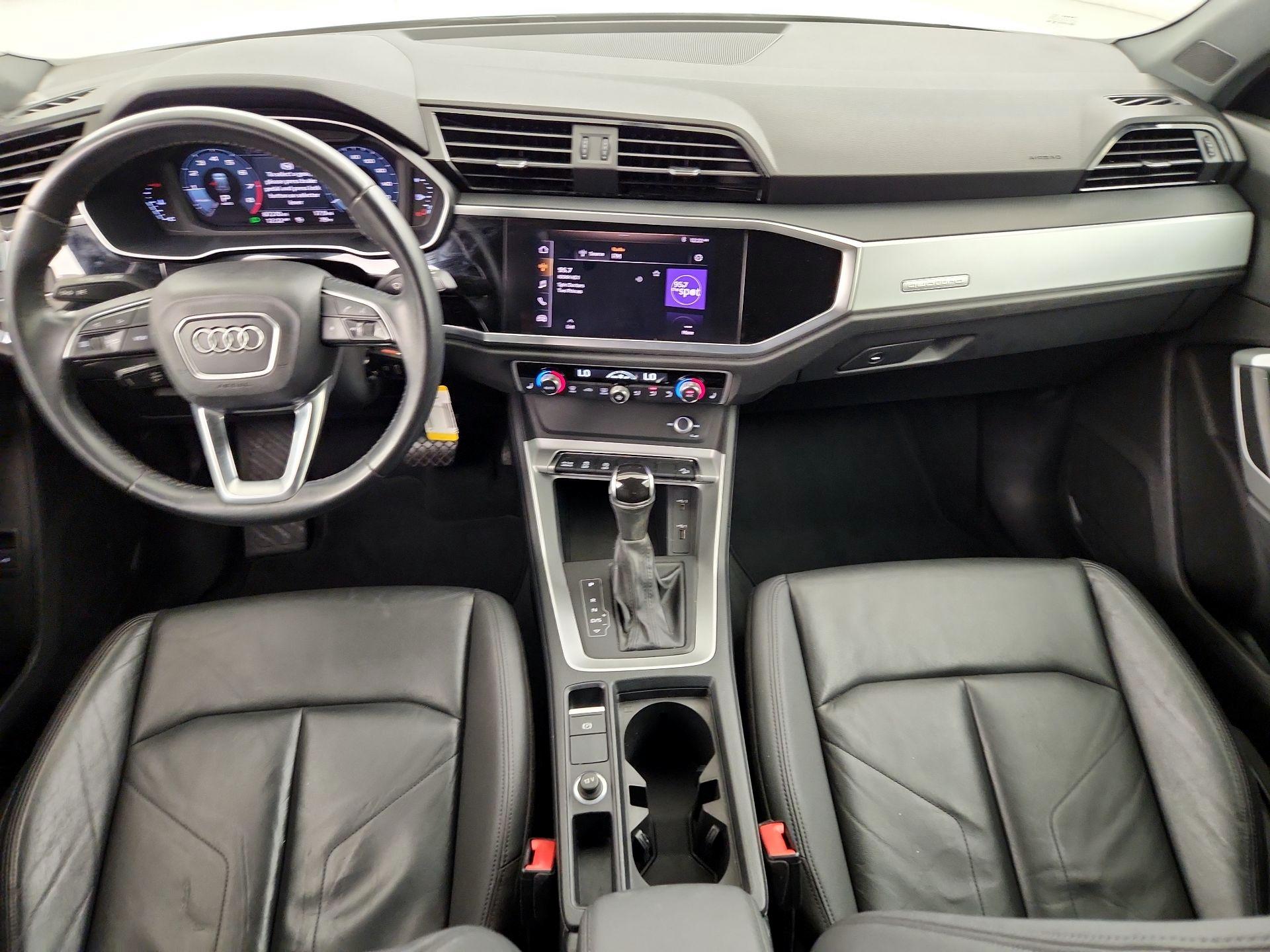 Thumbnail: 2020 Audi Q3 - 9