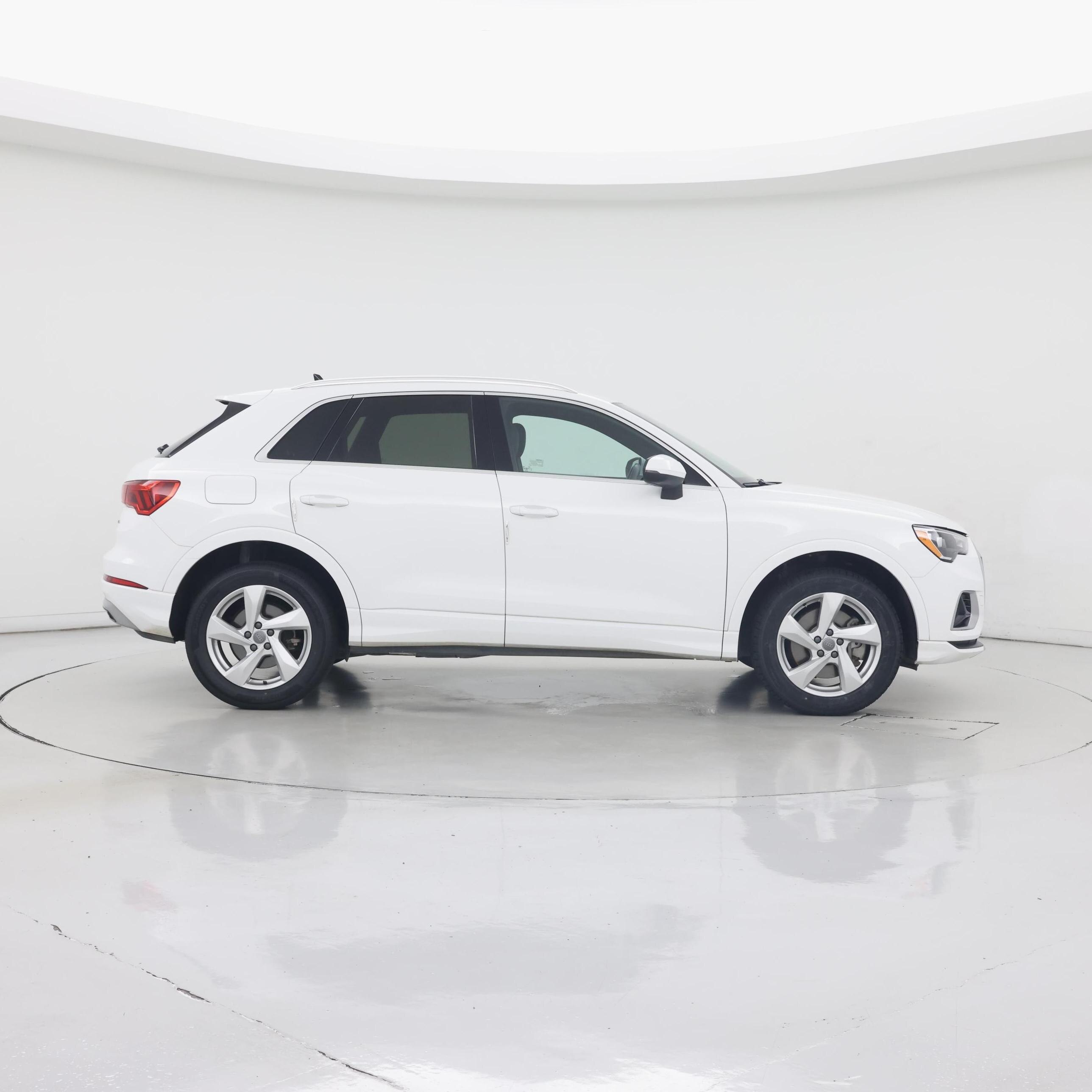Thumbnail: 2020 Audi Q3 - 7