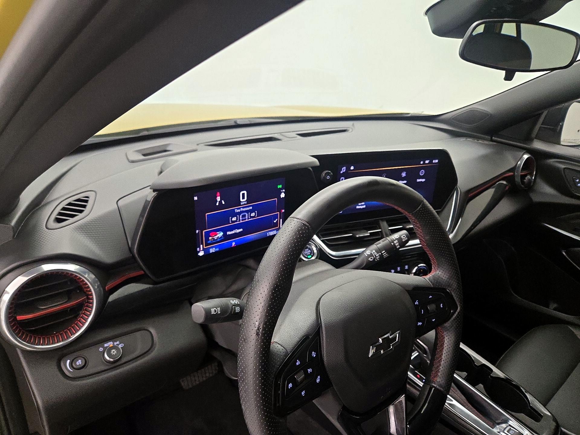 Thumbnail: 2025 Chevrolet Trax - 9