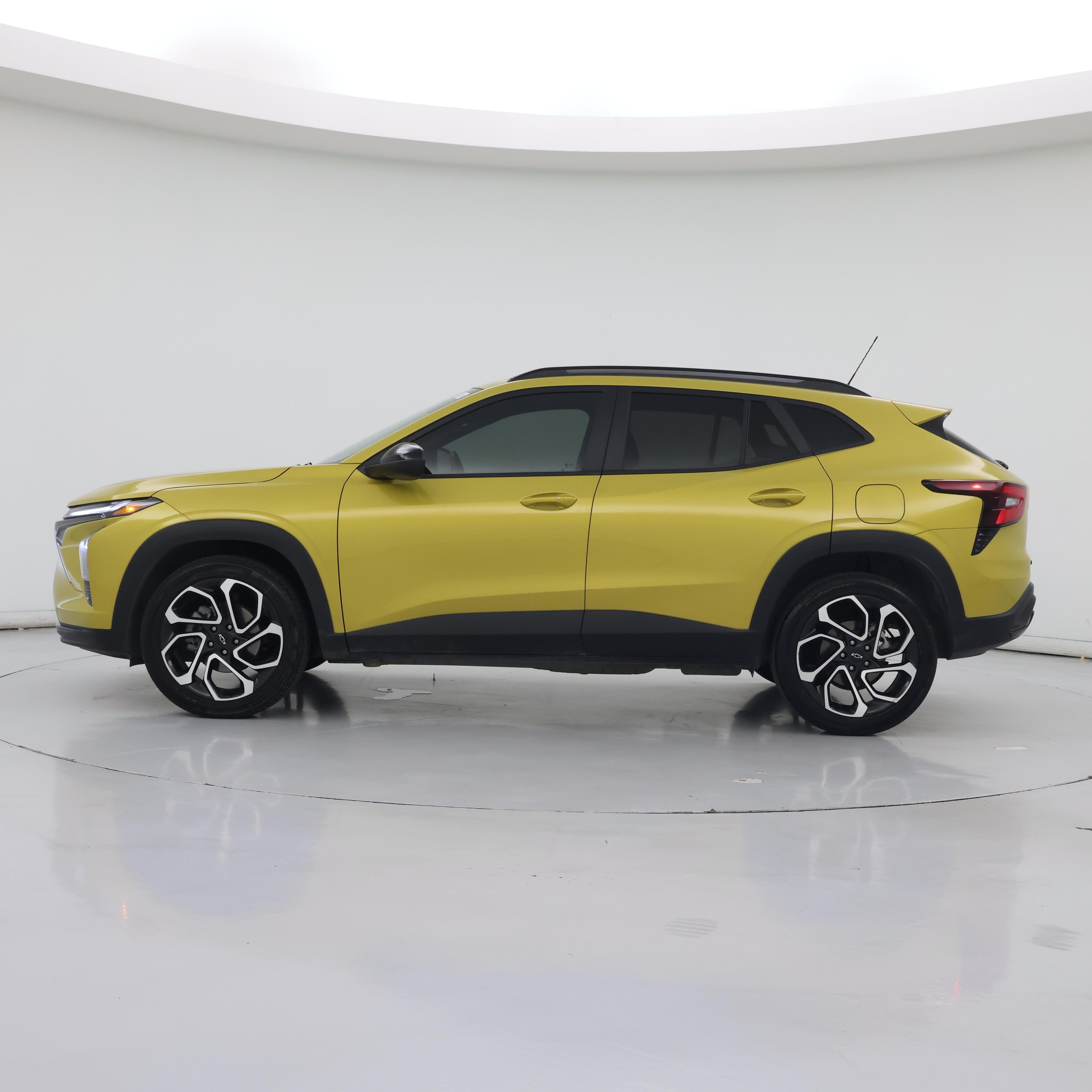 Thumbnail: 2025 Chevrolet Trax - 3