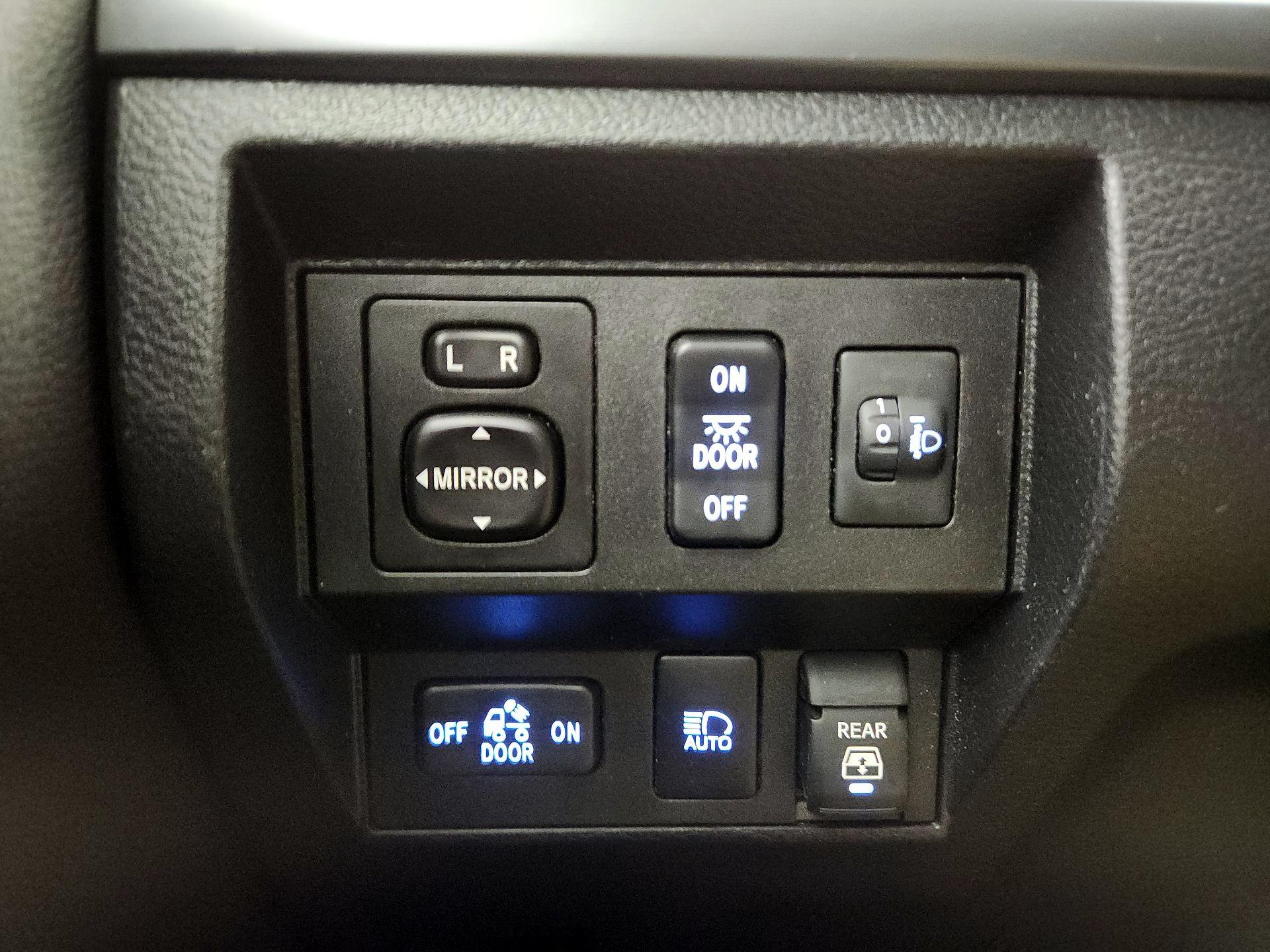 Thumbnail: 2021 Toyota Tundra - 11