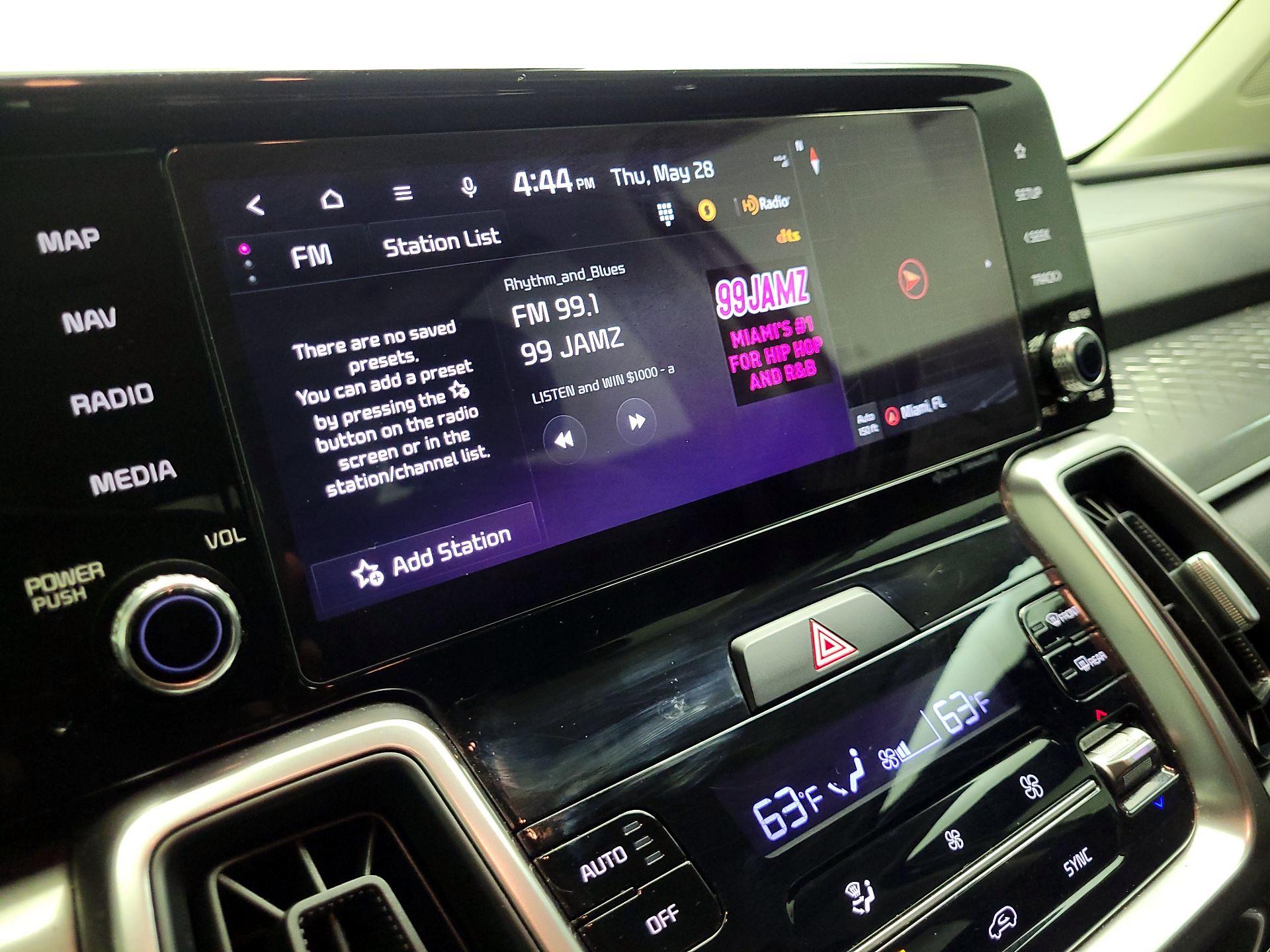 Thumbnail: 2023 Kia Sorento - 16