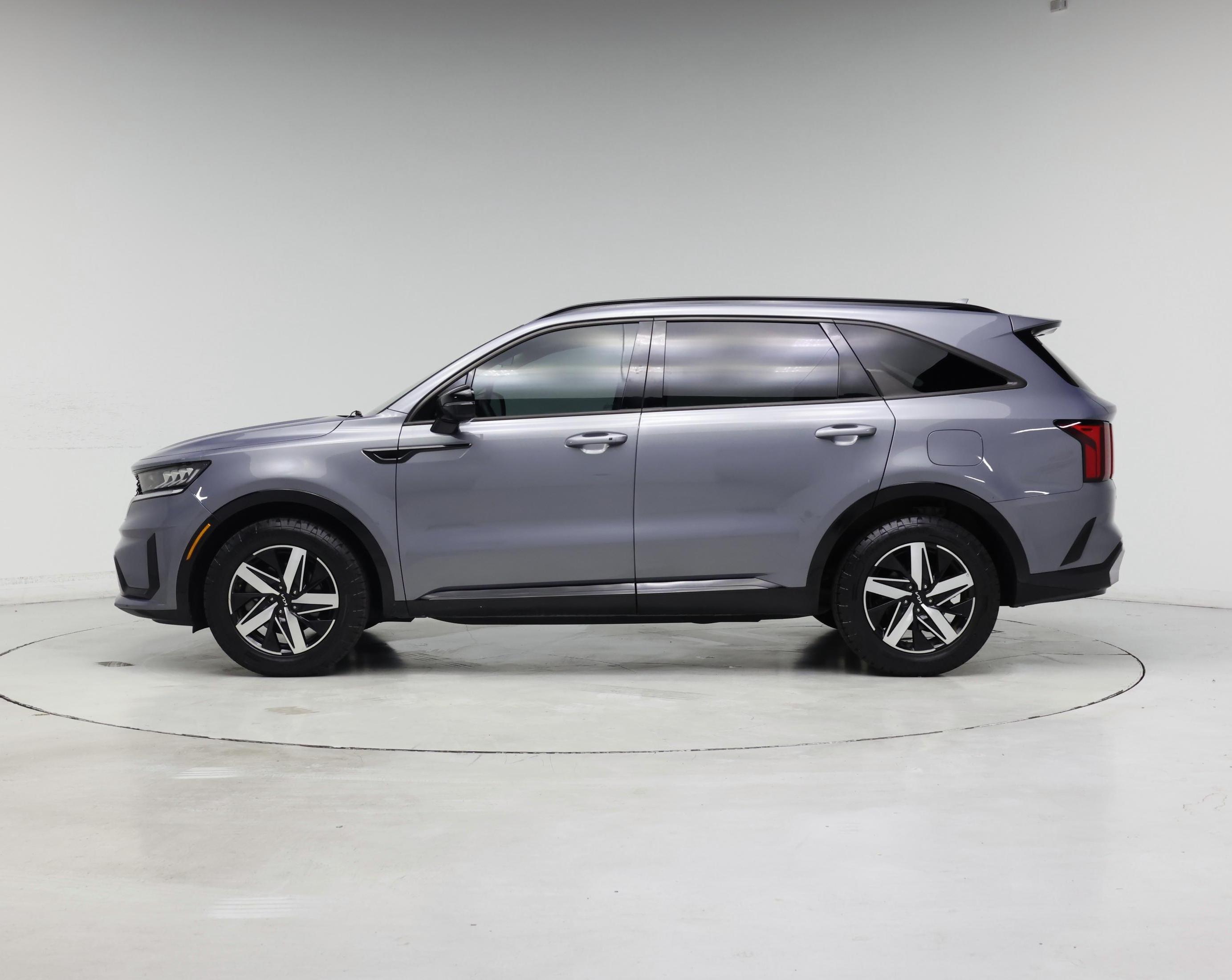 Thumbnail: 2023 Kia Sorento - 3