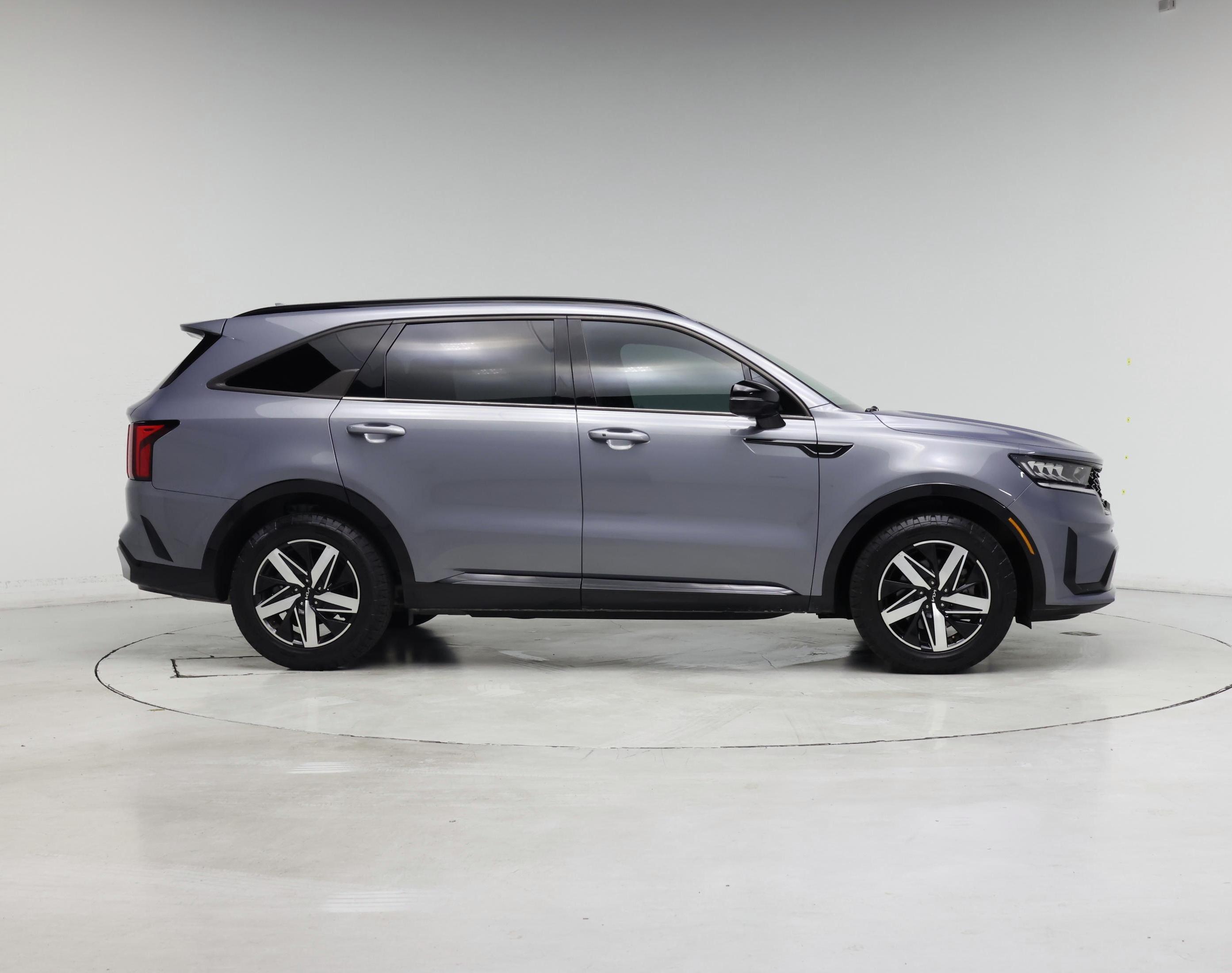 Thumbnail: 2023 Kia Sorento - 7