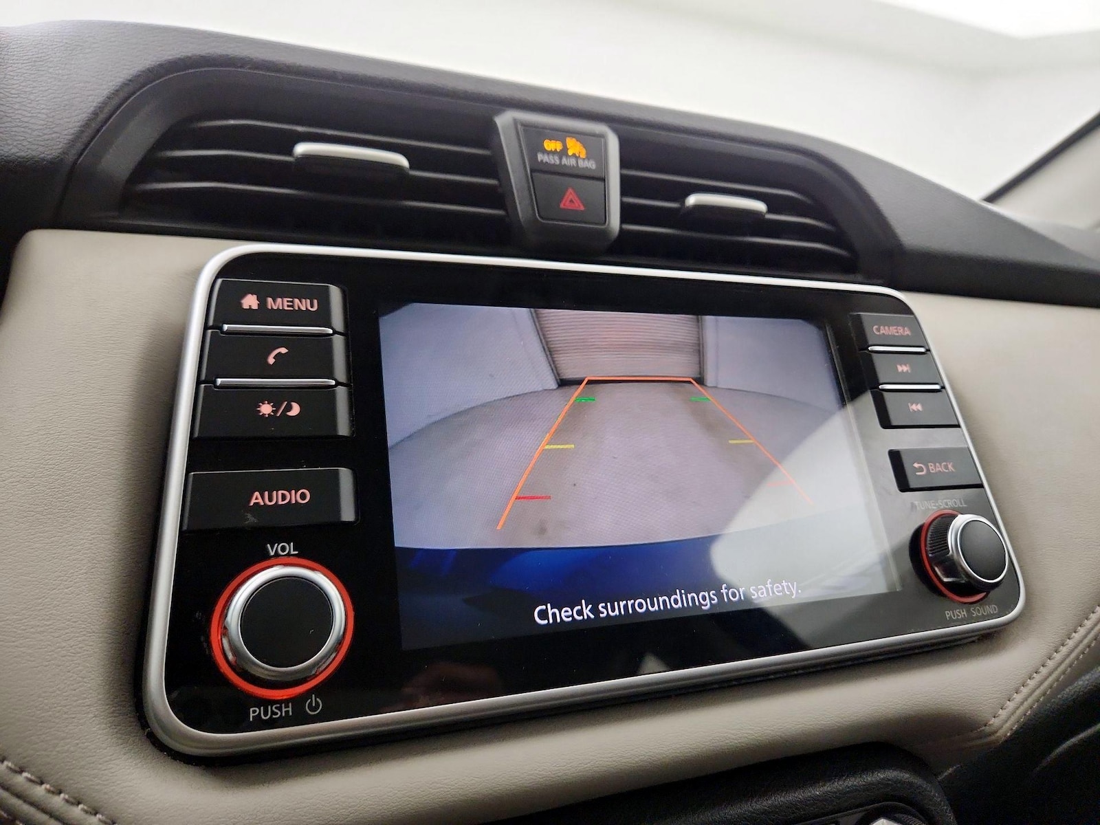 2020 Nissan Versa Sedan SV - Photo 13