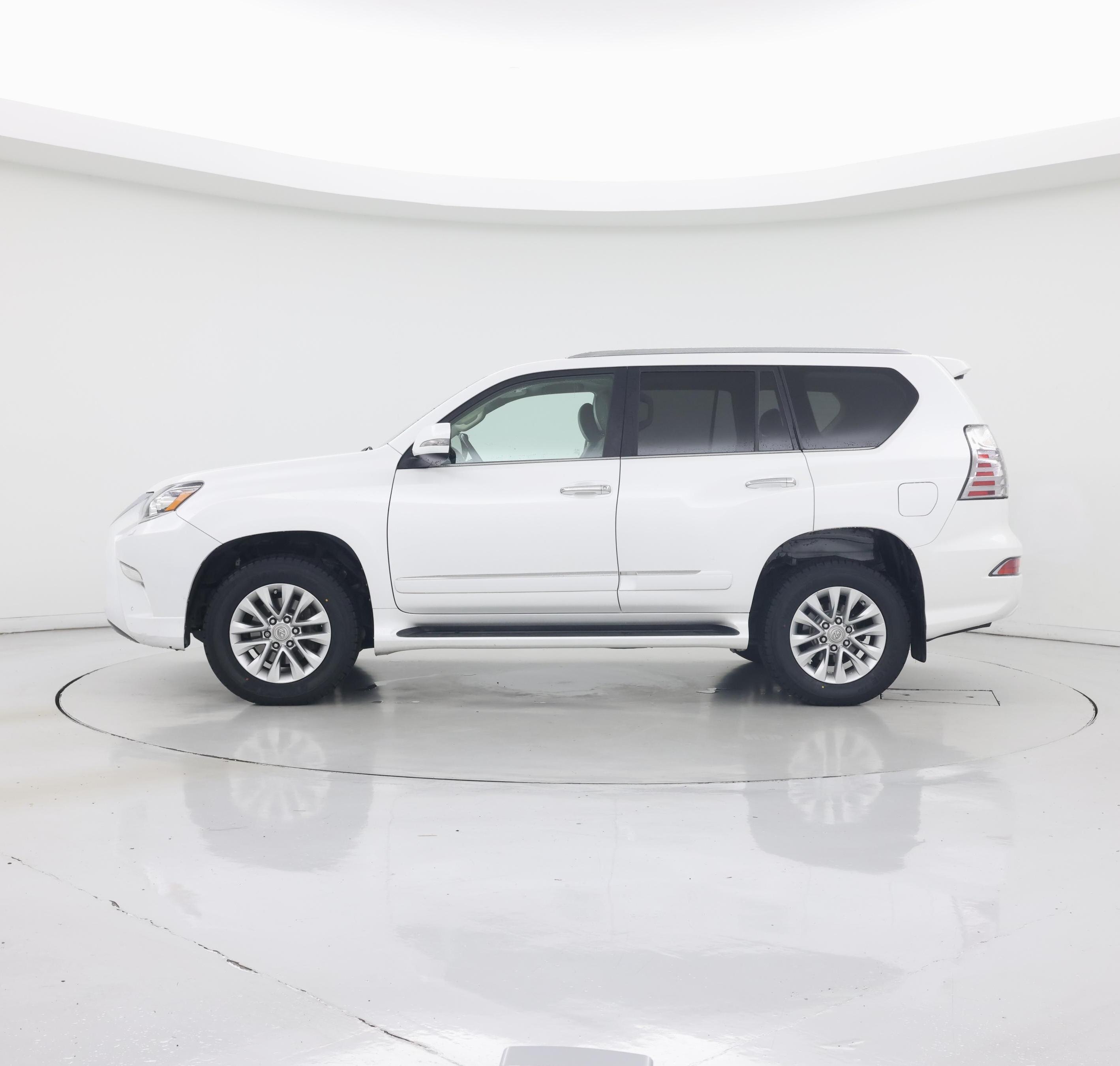 Thumbnail: 2018 Lexus GX - 3