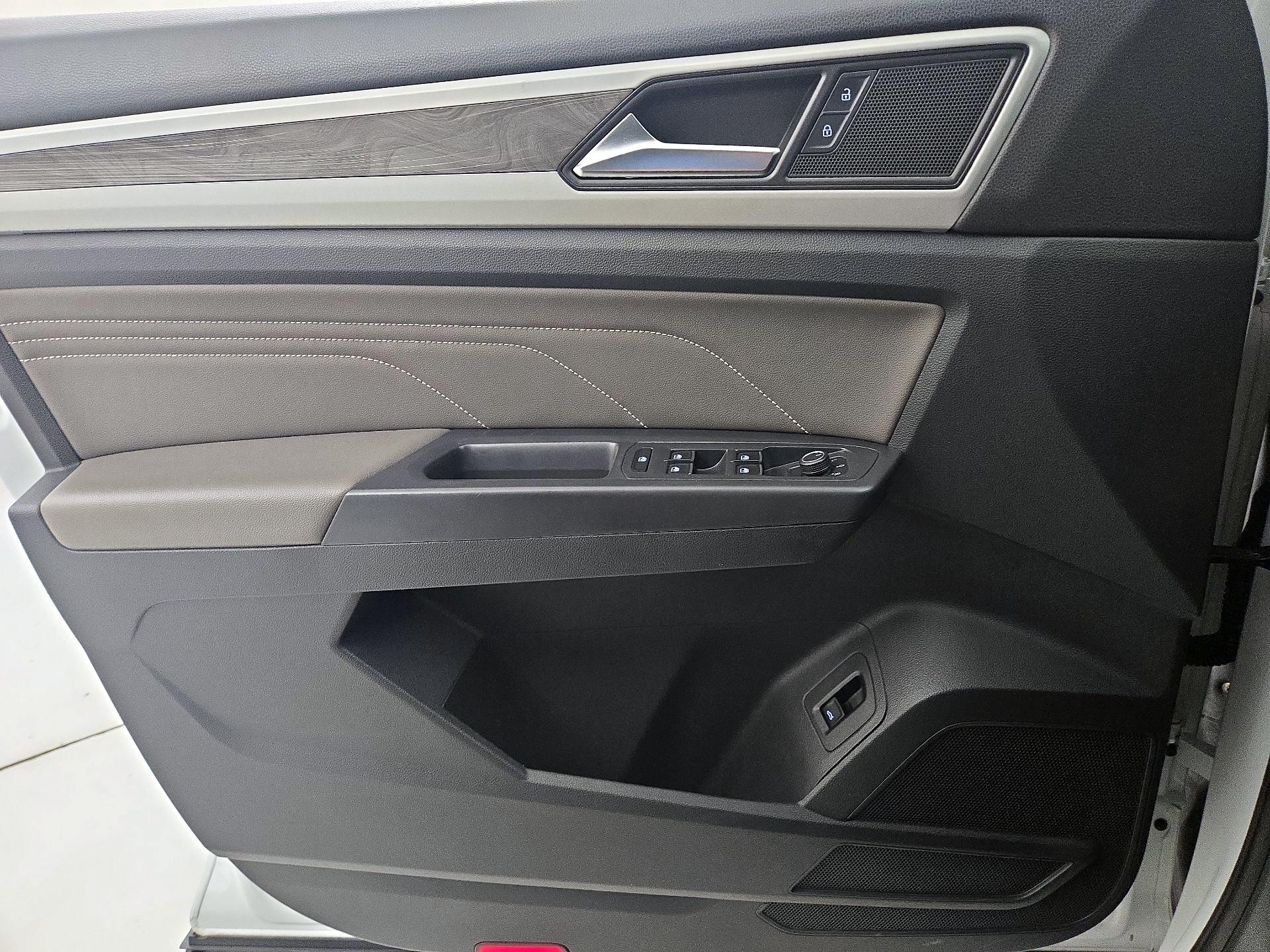 Thumbnail: 2021 Volkswagen Atlas - 12