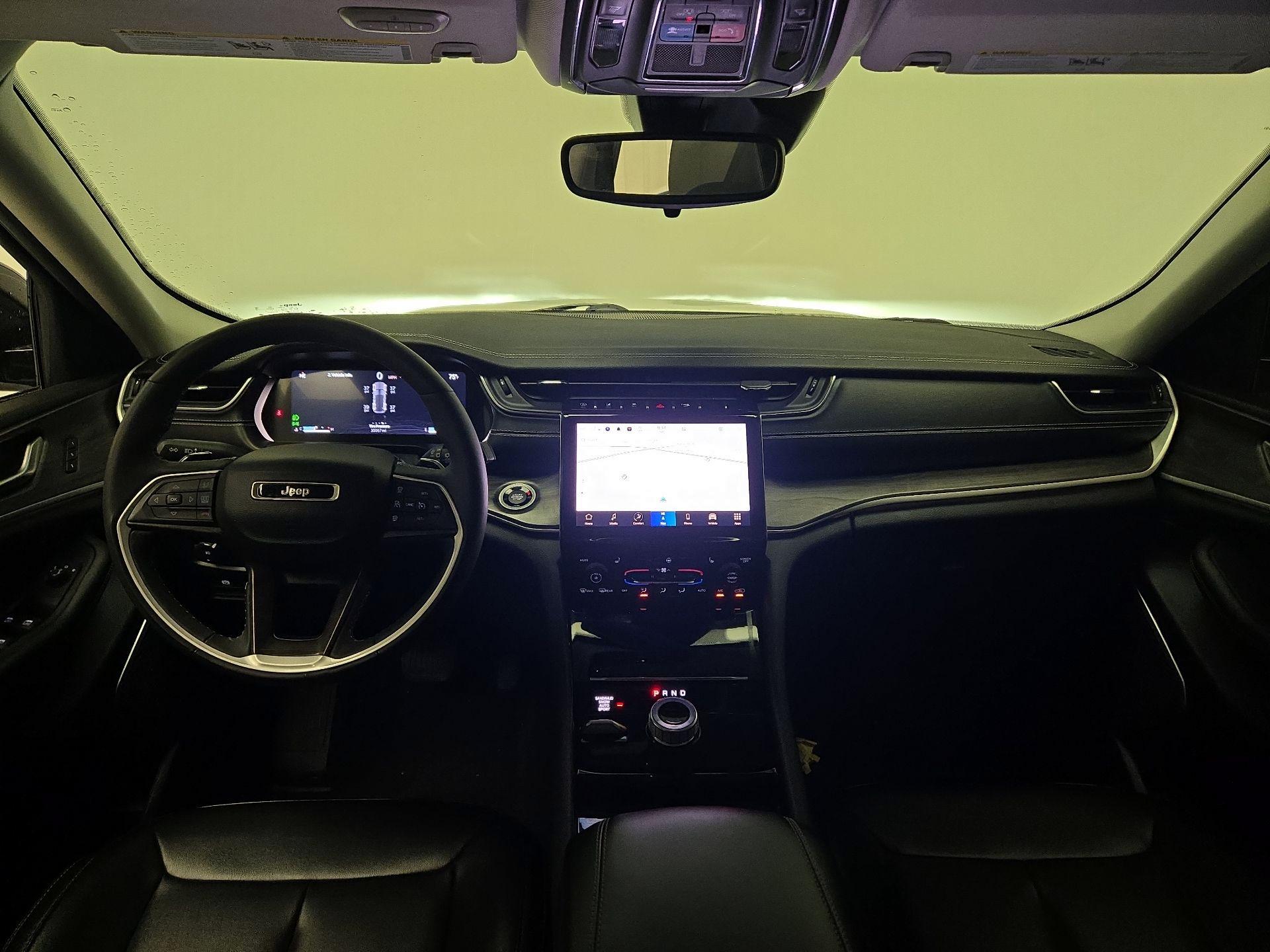Thumbnail: 2023 Jeep Grand Cherokee - 9