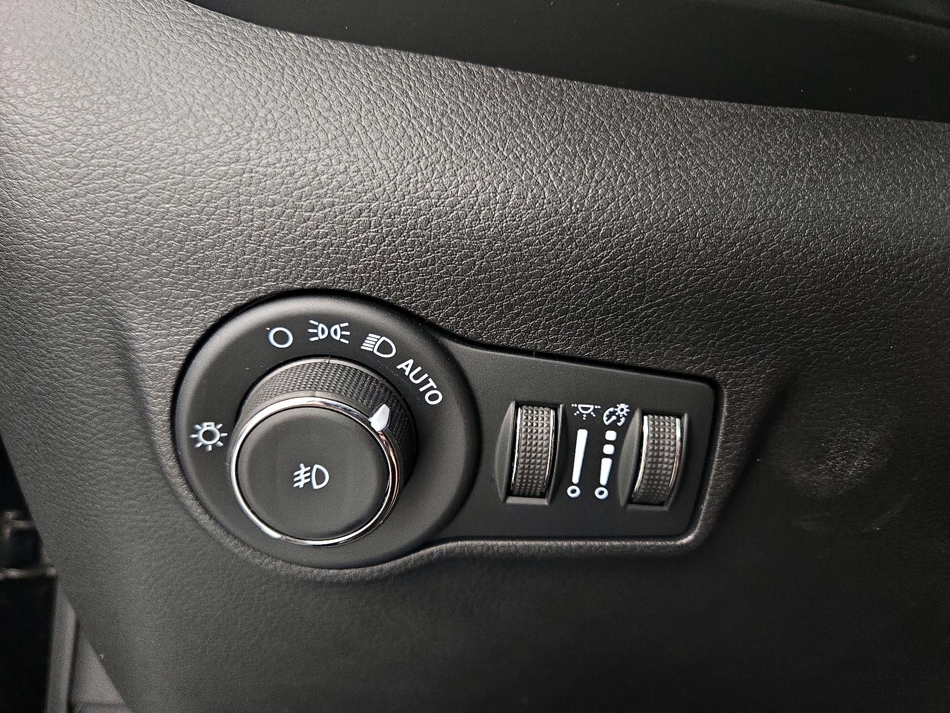 Thumbnail: 2022 Jeep Compass - 13