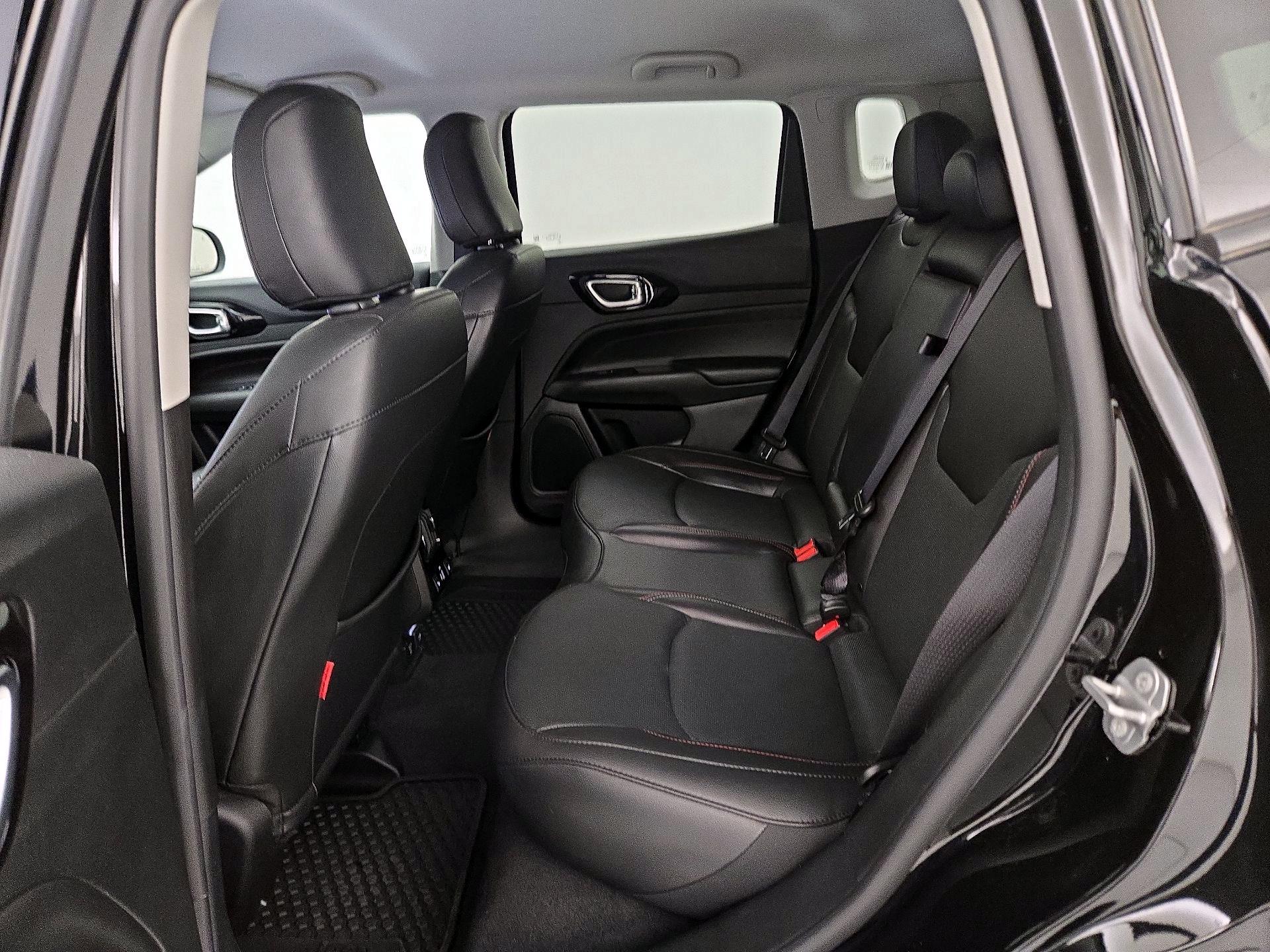 Thumbnail: 2022 Jeep Compass - 20