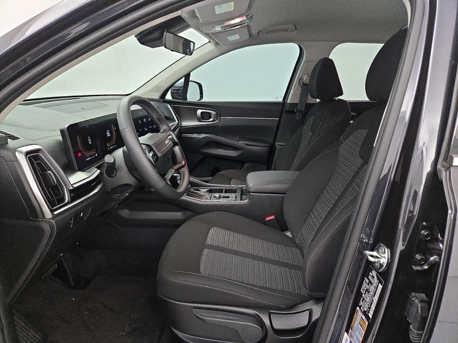 2026 Kia Sorento LX - Photo 12