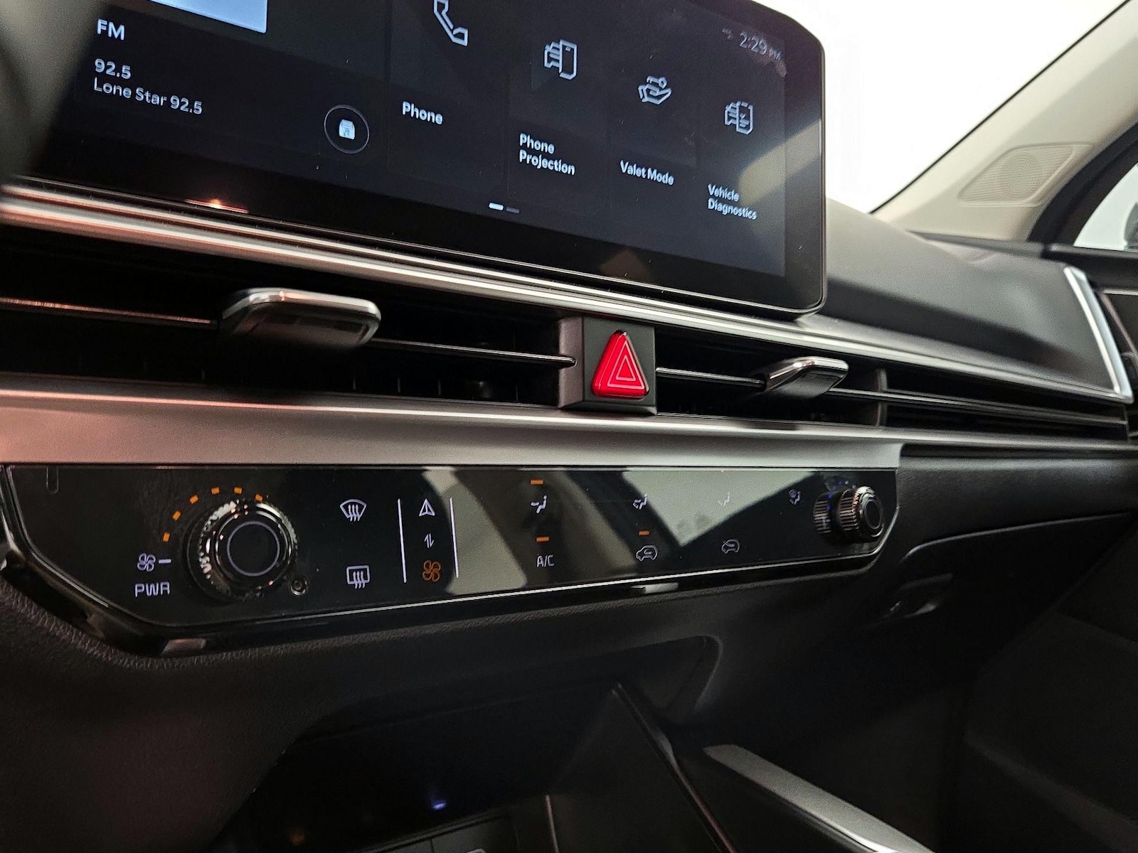 2026 Kia Sorento LX - Photo 17