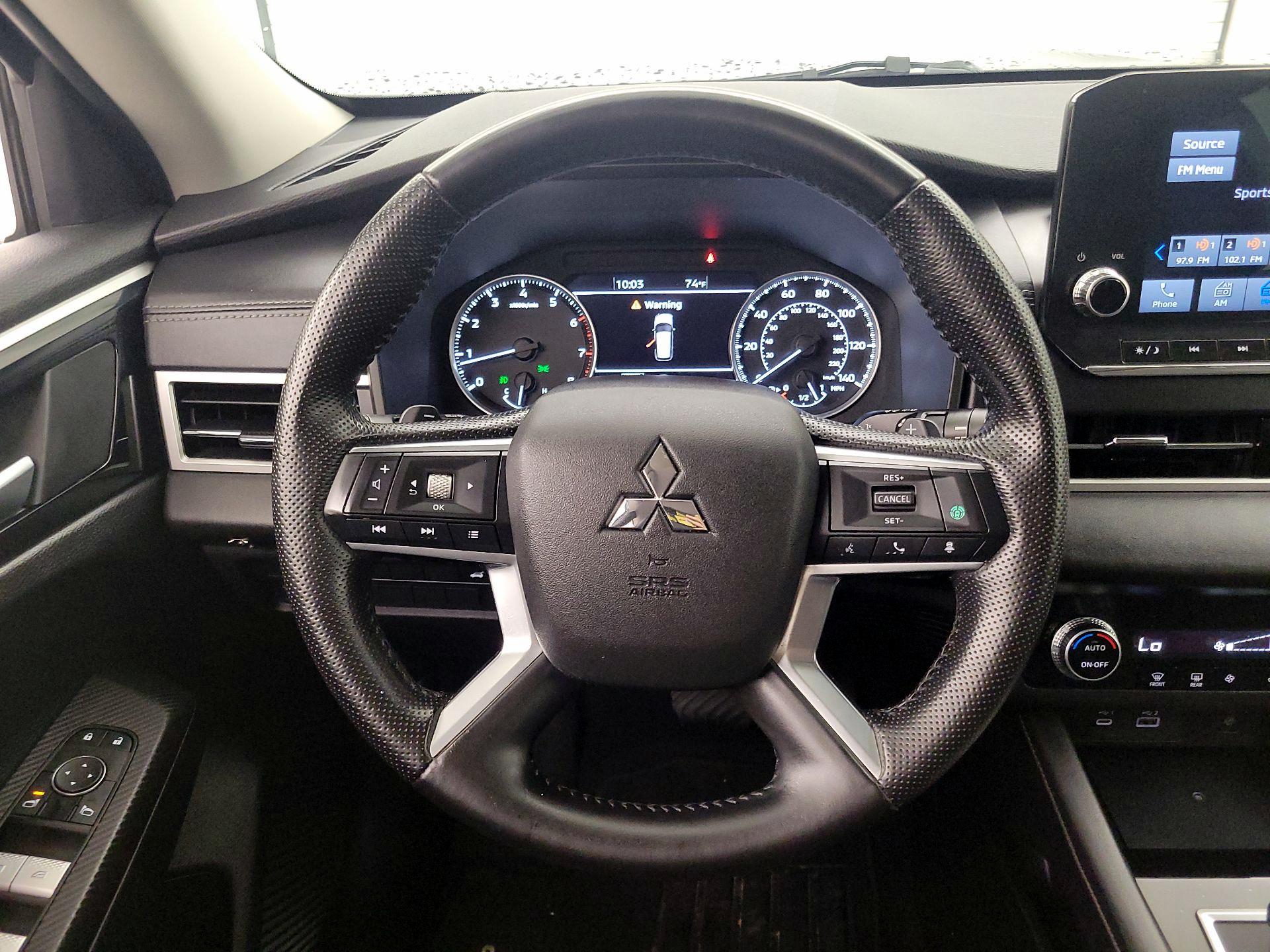 Thumbnail: 2022 Mitsubishi Outlander - 10