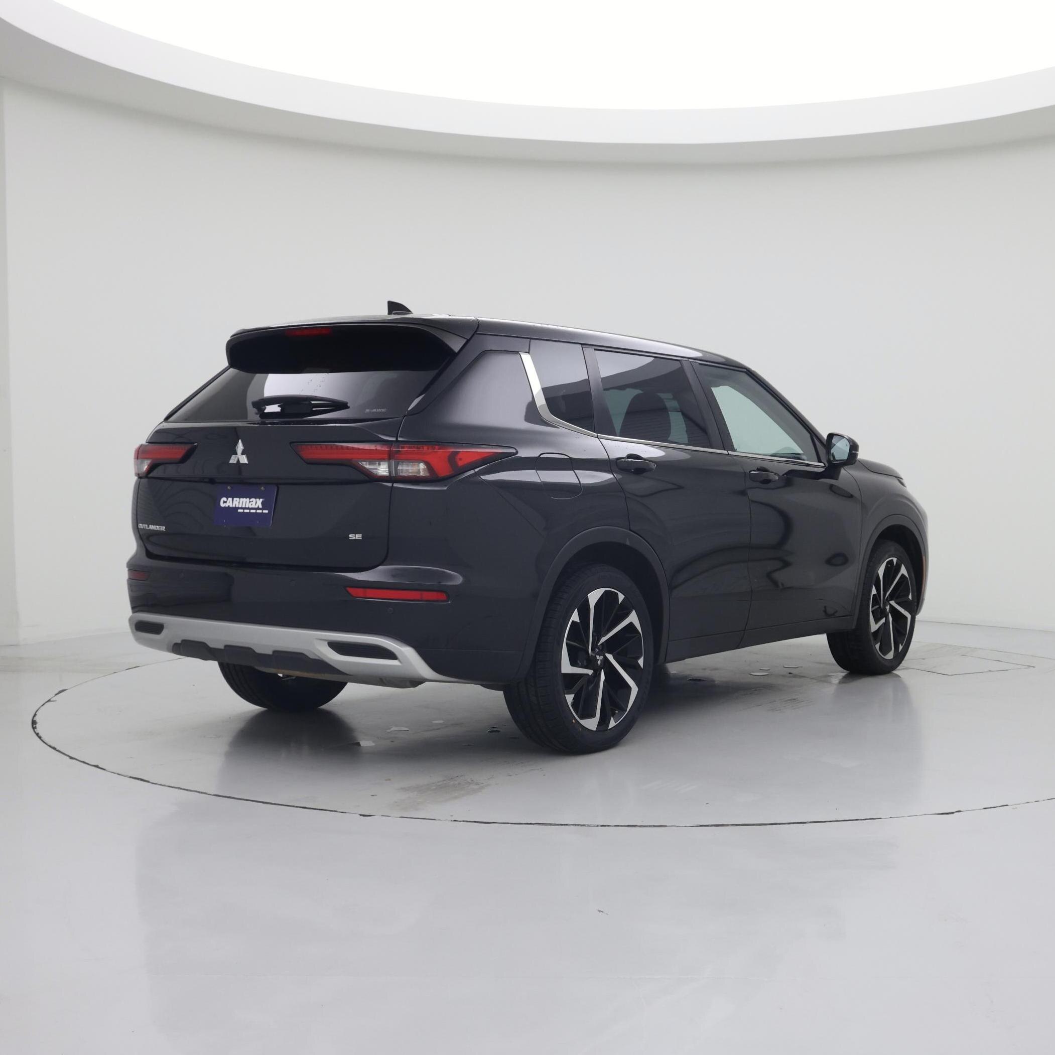 Thumbnail: 2022 Mitsubishi Outlander - 8