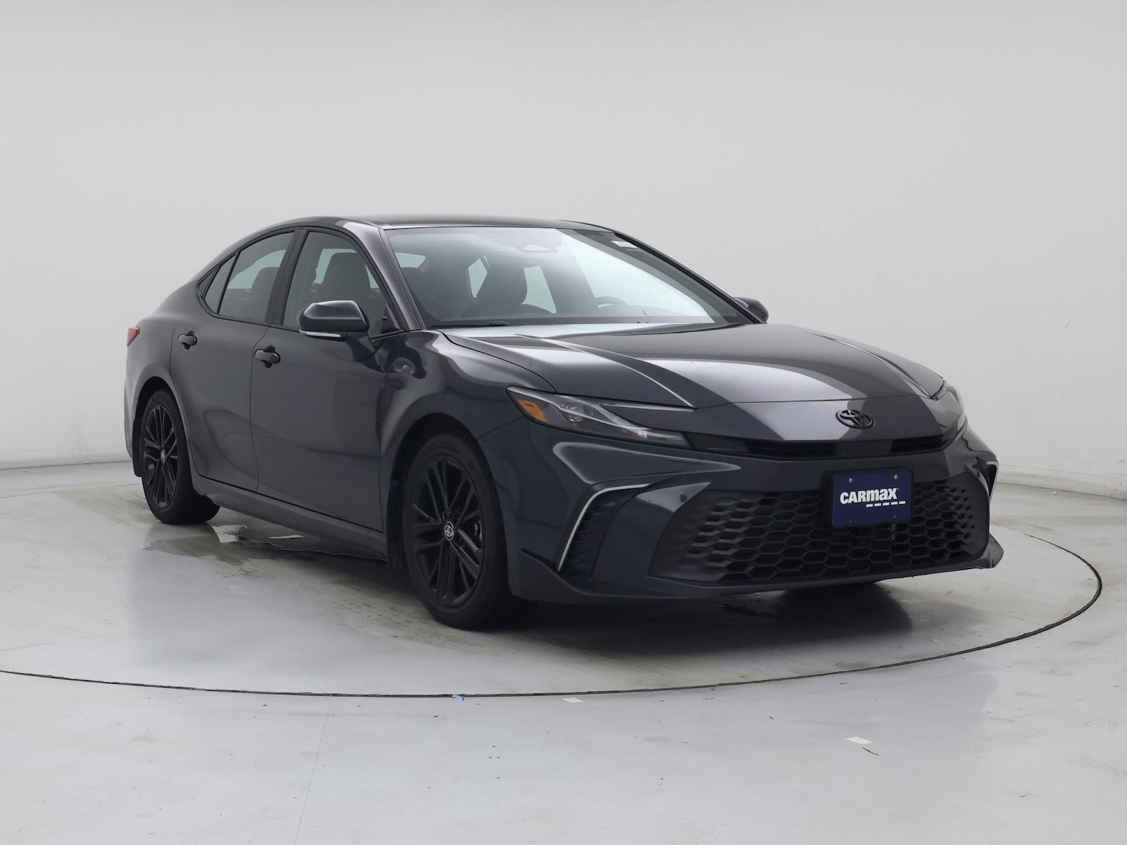 2026 Toyota Camry SE - Photo 2