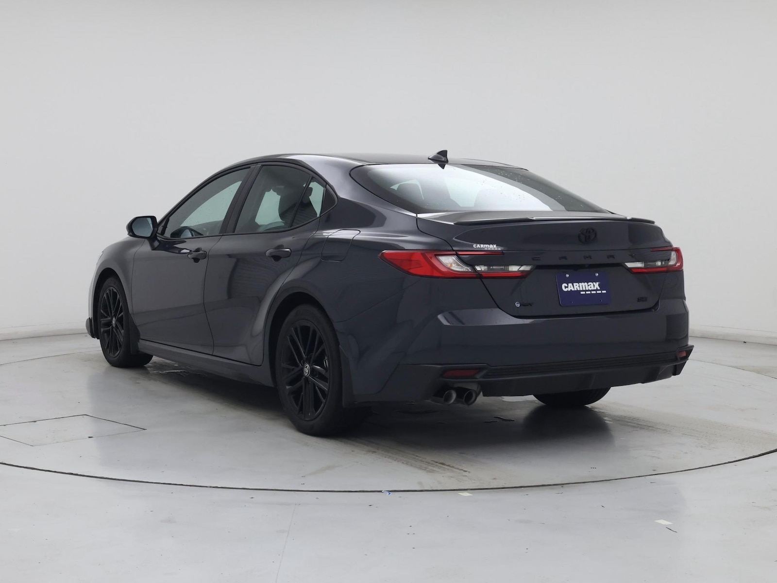 2026 Toyota Camry SE - Photo 3