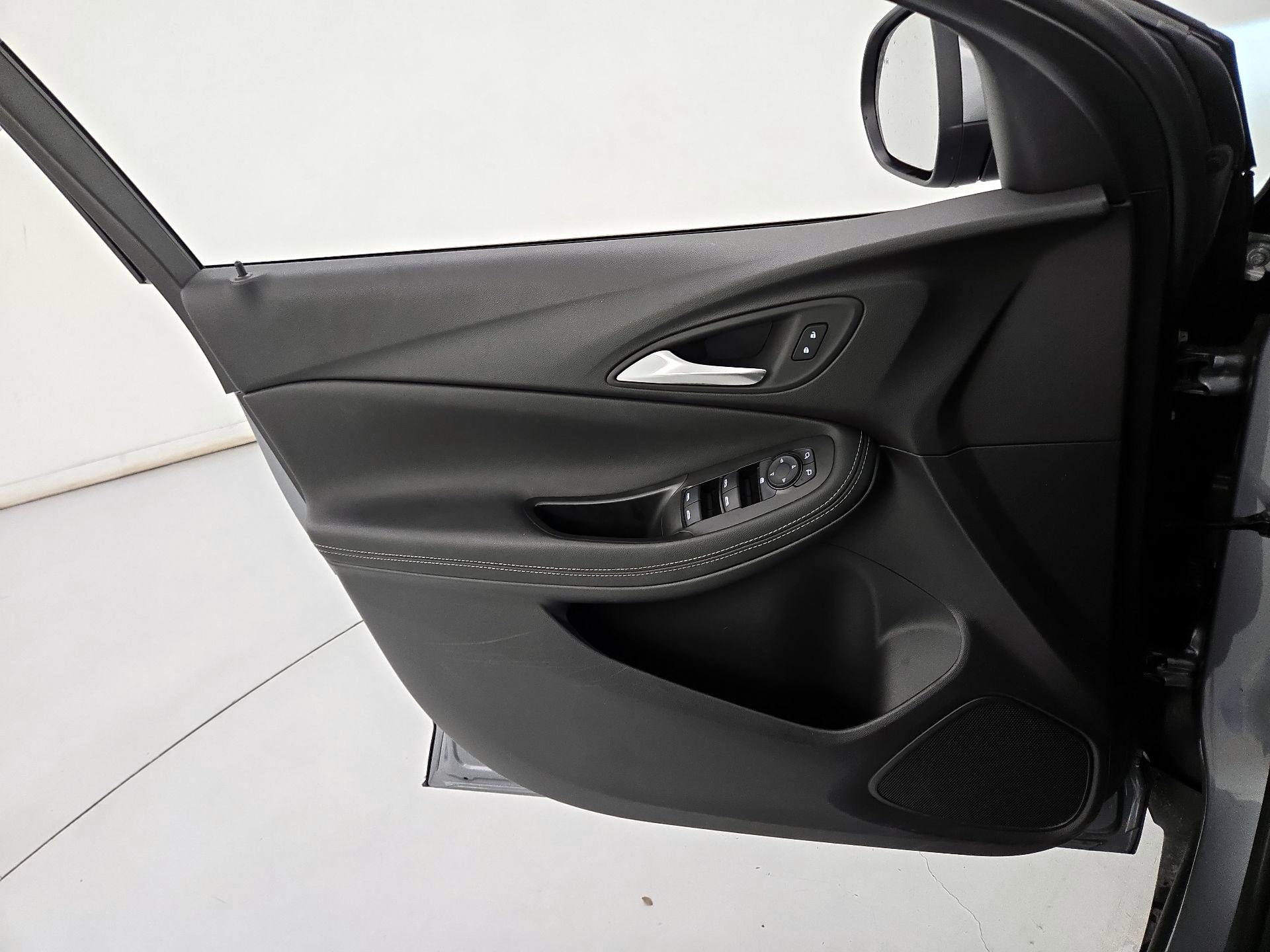 Thumbnail: 2025 Buick Encore GX - 12