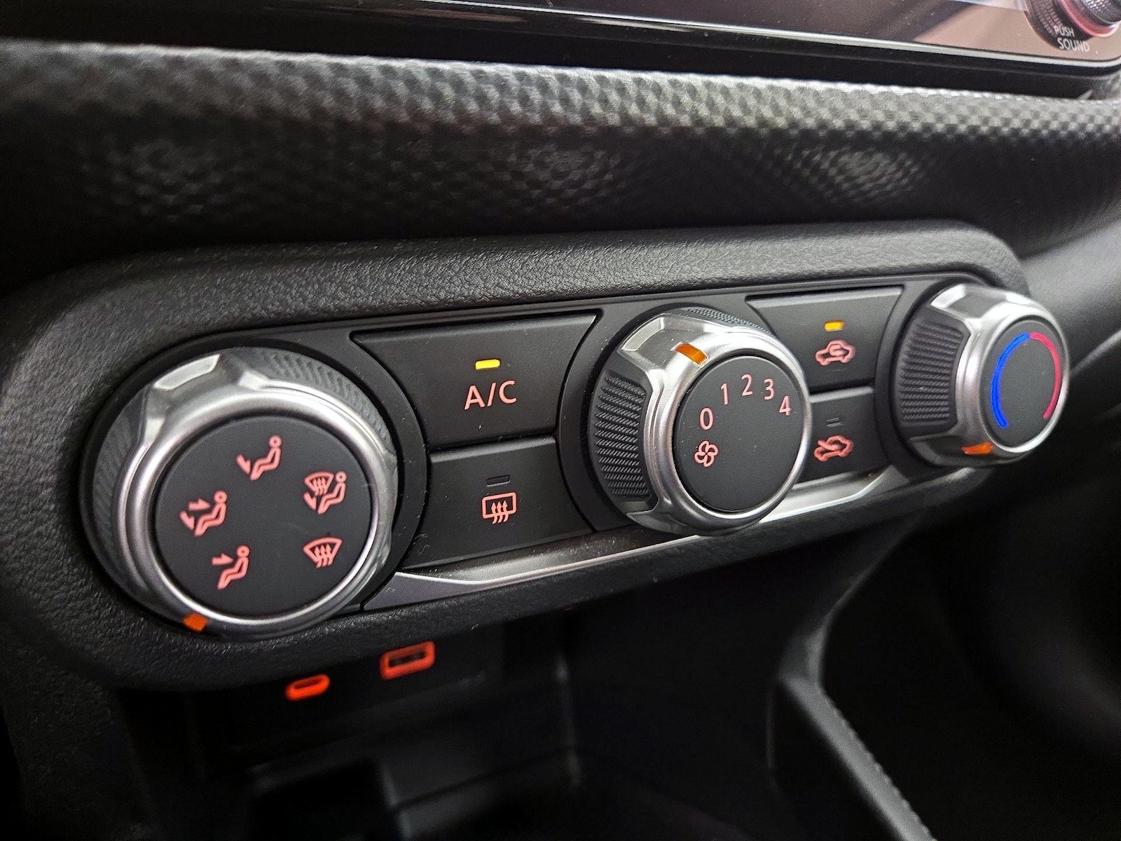 2024 Nissan Kicks SV - Photo 16