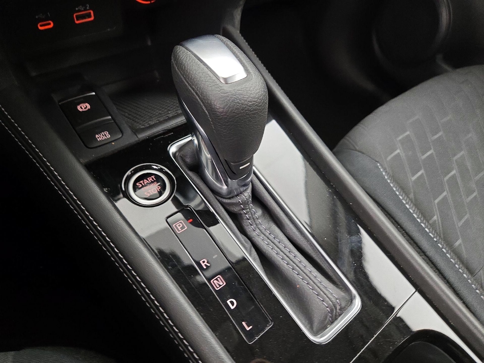 2024 Nissan Kicks SV - Photo 17