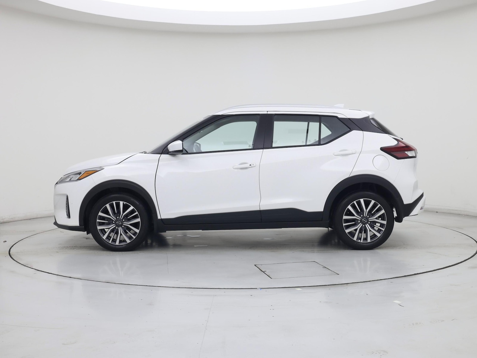2024 Nissan Kicks SV - Photo 4