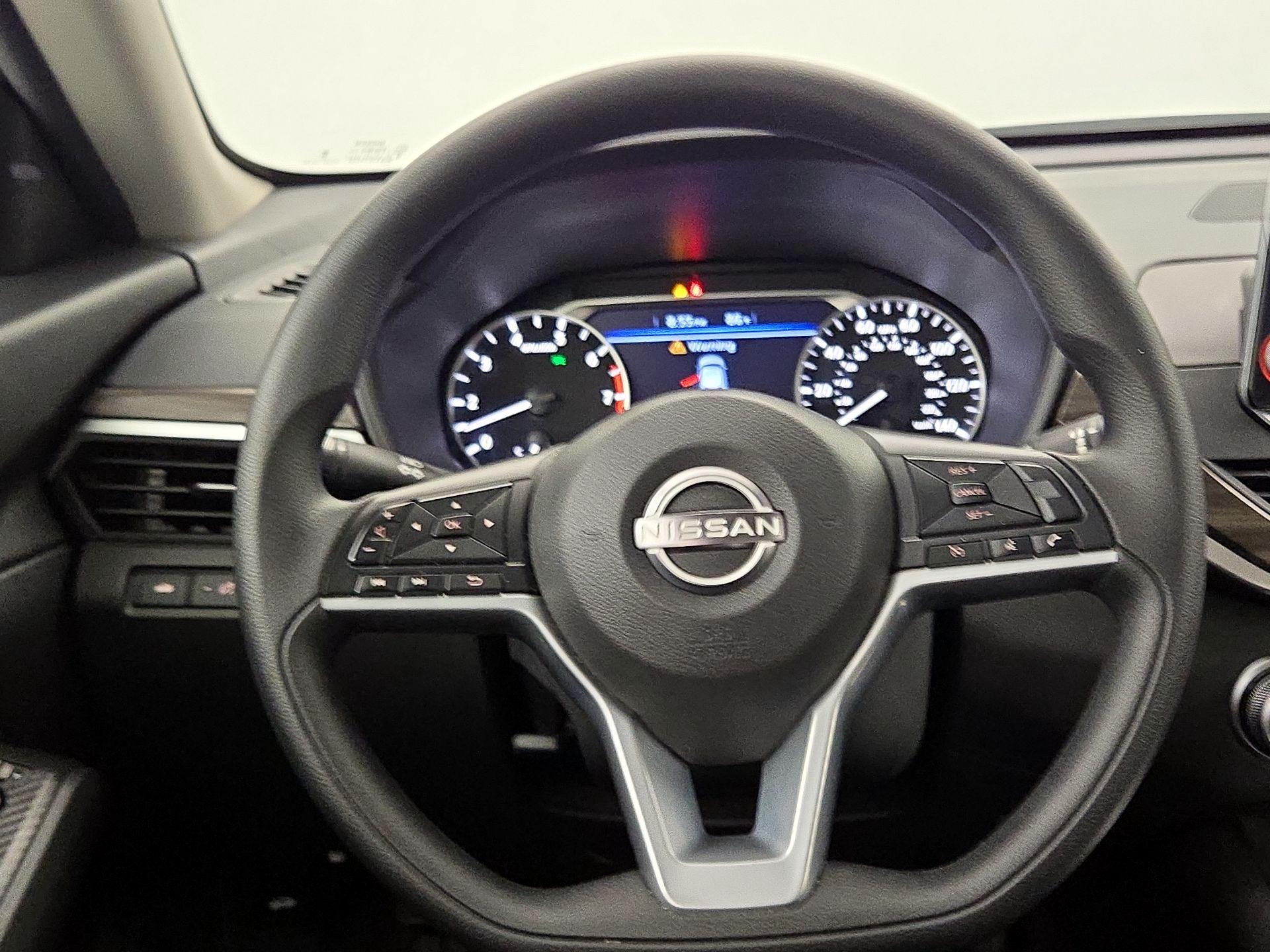 Thumbnail: 2025 Nissan Altima - 10
