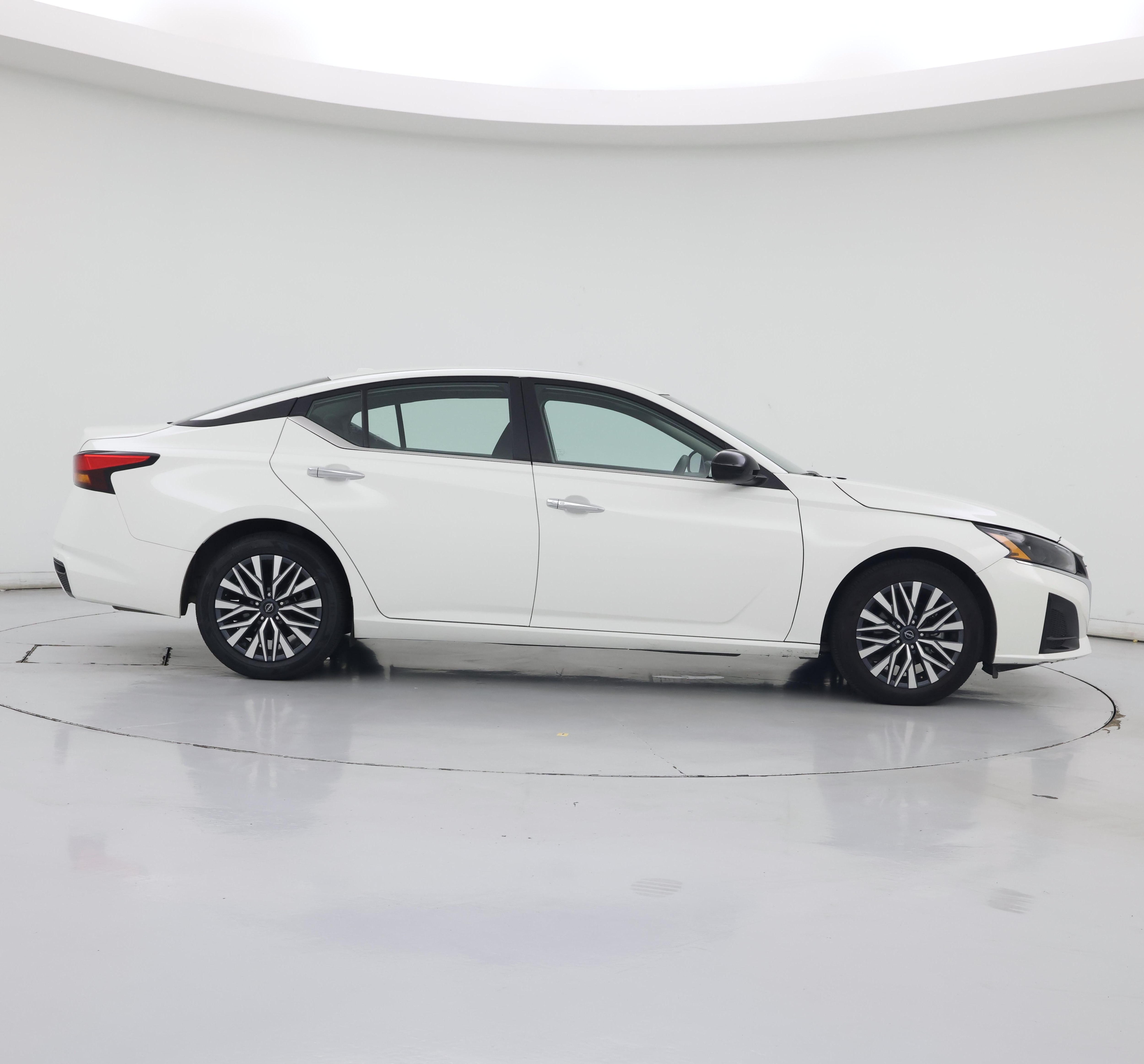 Thumbnail: 2025 Nissan Altima - 7