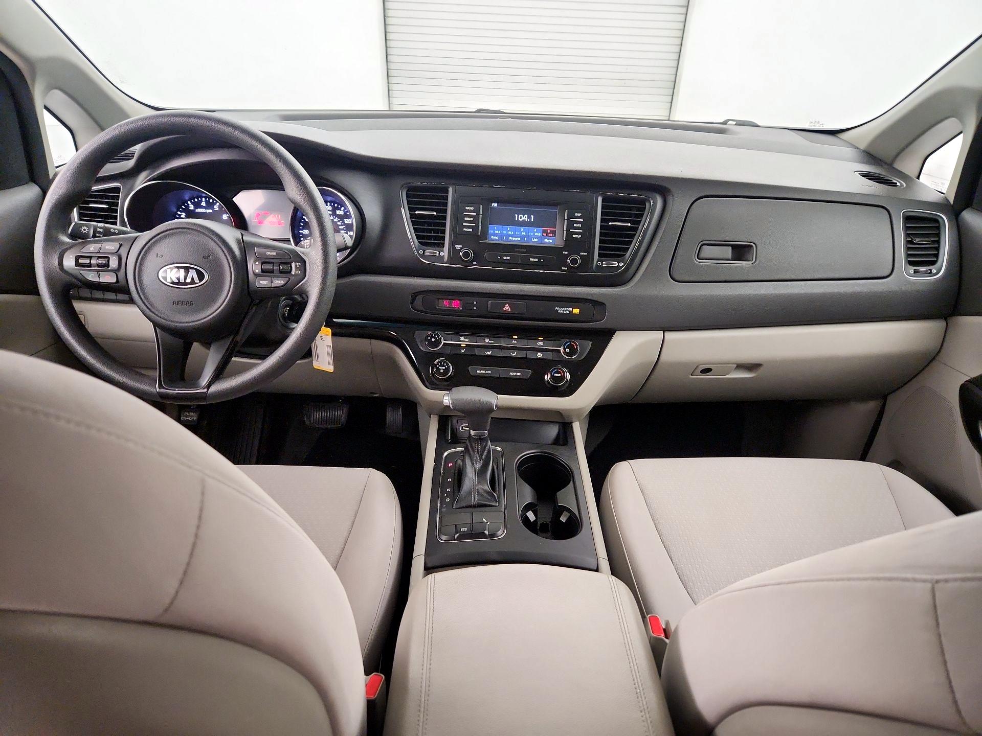 Thumbnail: 2018 Kia Sedona - 9