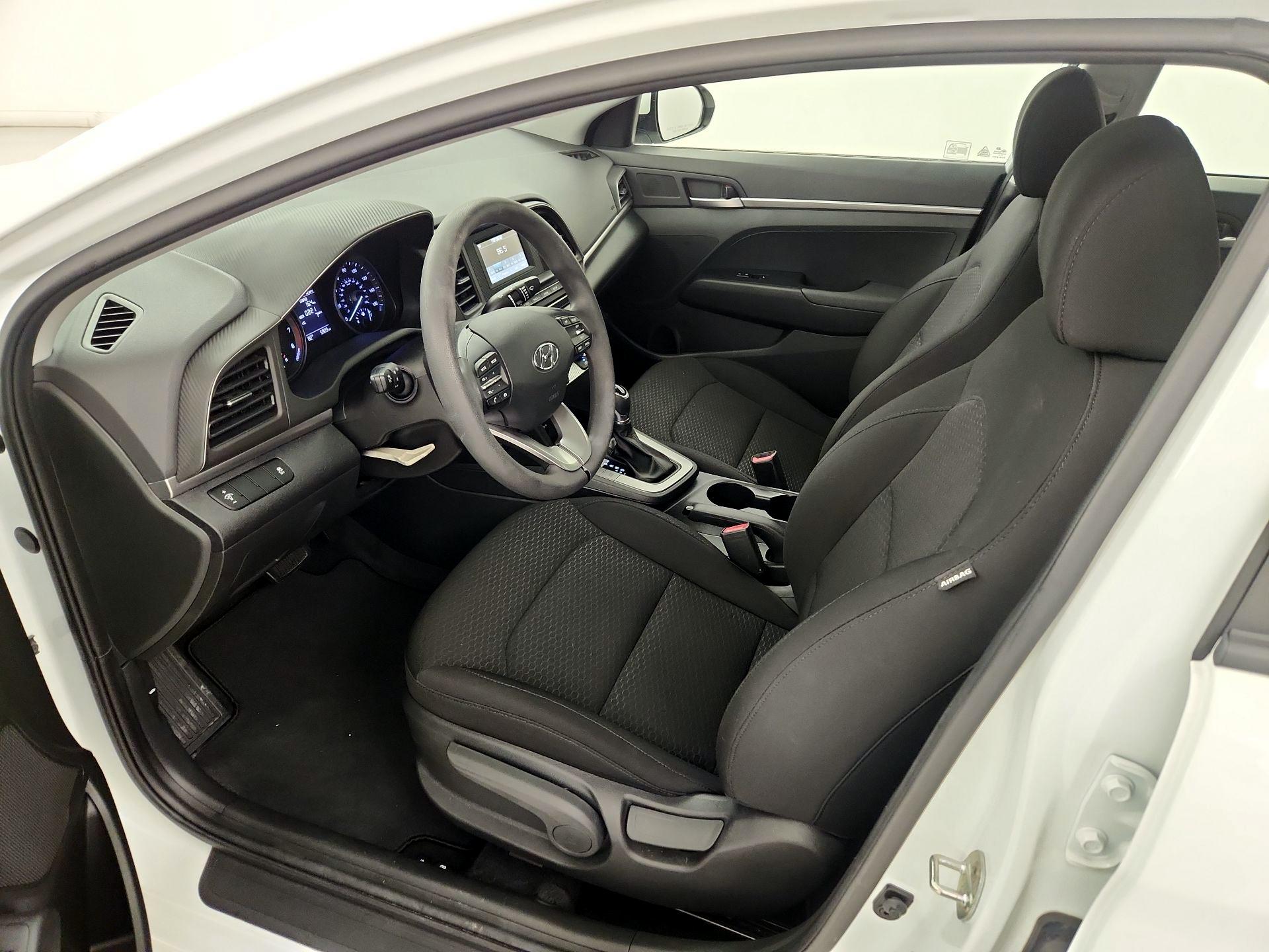 Thumbnail: 2019 Hyundai Elantra - 11