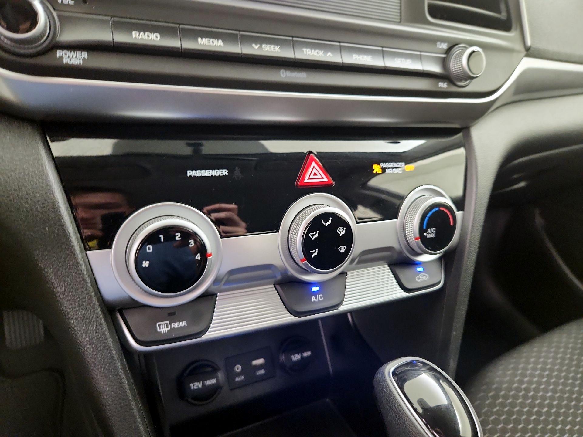 Thumbnail: 2019 Hyundai Elantra - 16